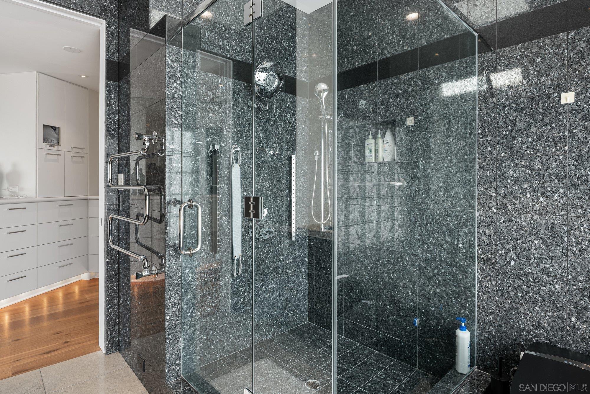 Detail Gallery Image 24 of 75 For 1  the Point, Coronado,  CA 92118 - 5 Beds | 4/2 Baths