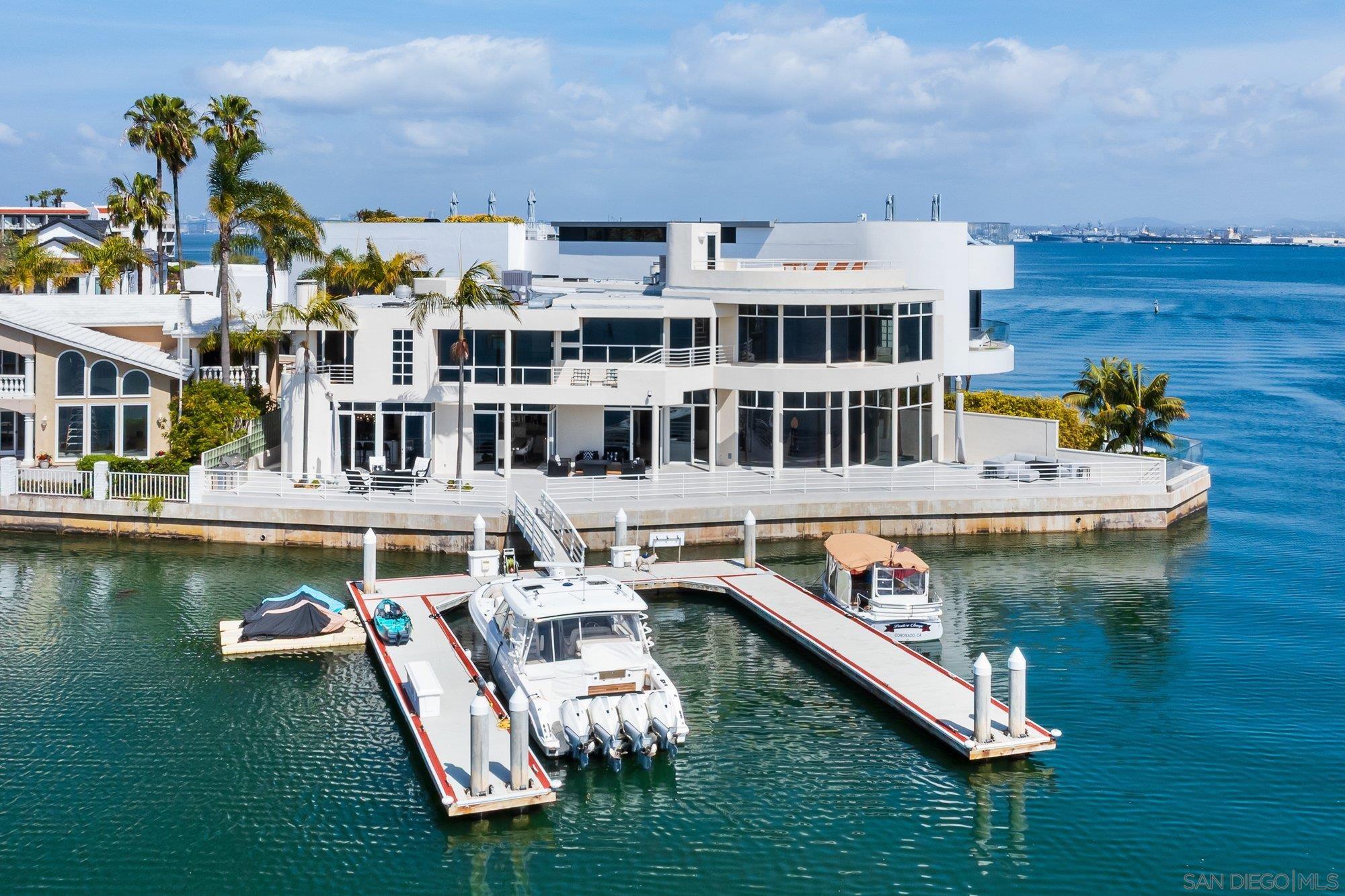 Detail Gallery Image 4 of 75 For 1  the Point, Coronado,  CA 92118 - 5 Beds | 4/2 Baths