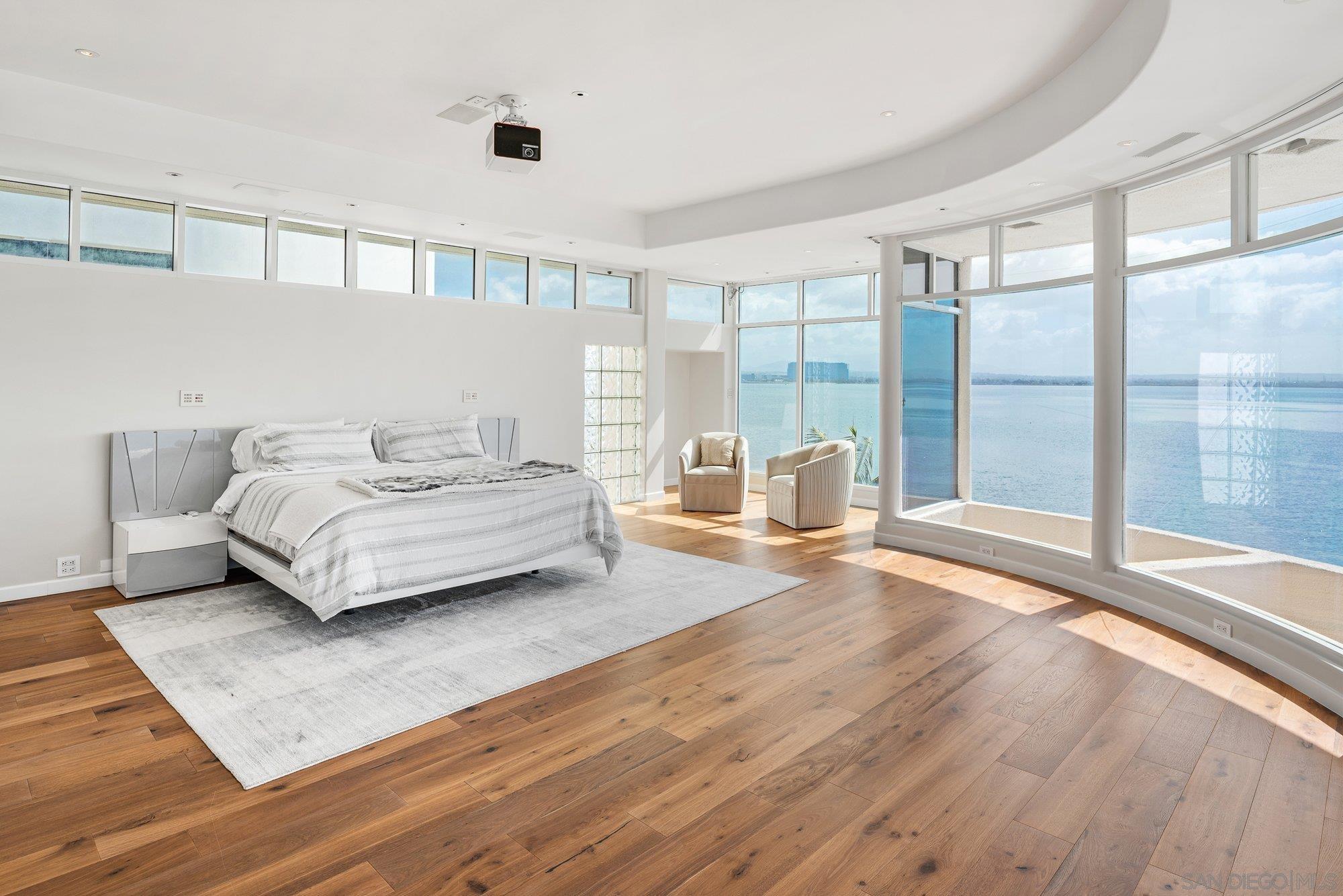 Detail Gallery Image 32 of 75 For 1  the Point, Coronado,  CA 92118 - 5 Beds | 4/2 Baths