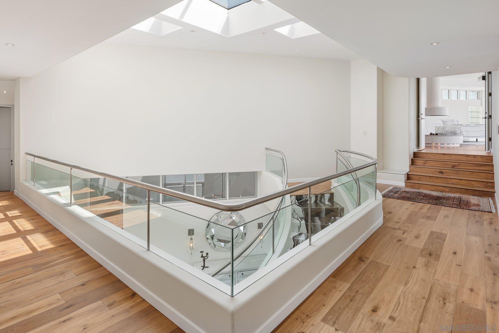 Detail Gallery Image 34 of 75 For 1  the Point, Coronado,  CA 92118 - 5 Beds | 4/2 Baths