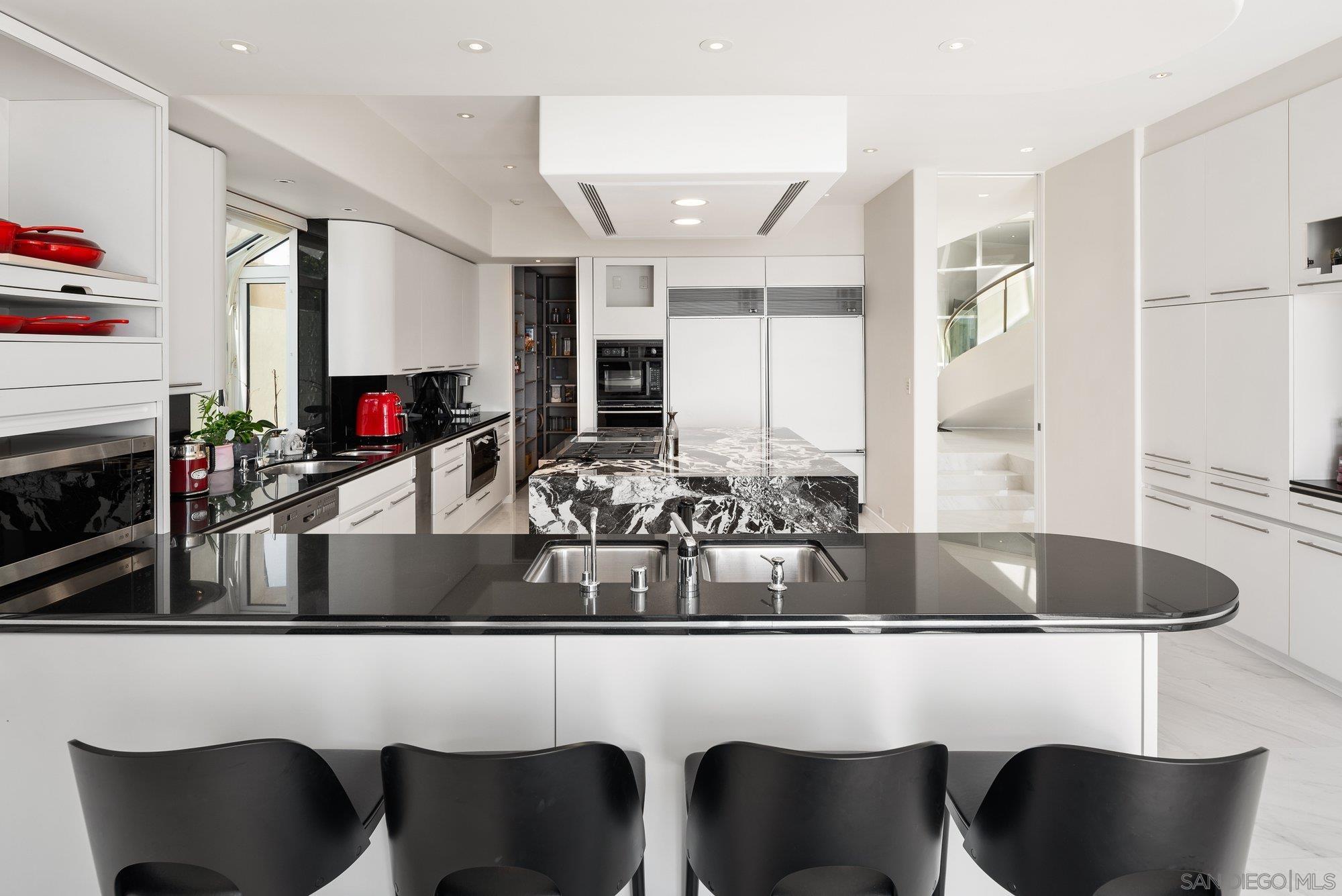 Detail Gallery Image 40 of 75 For 1  the Point, Coronado,  CA 92118 - 5 Beds | 4/2 Baths