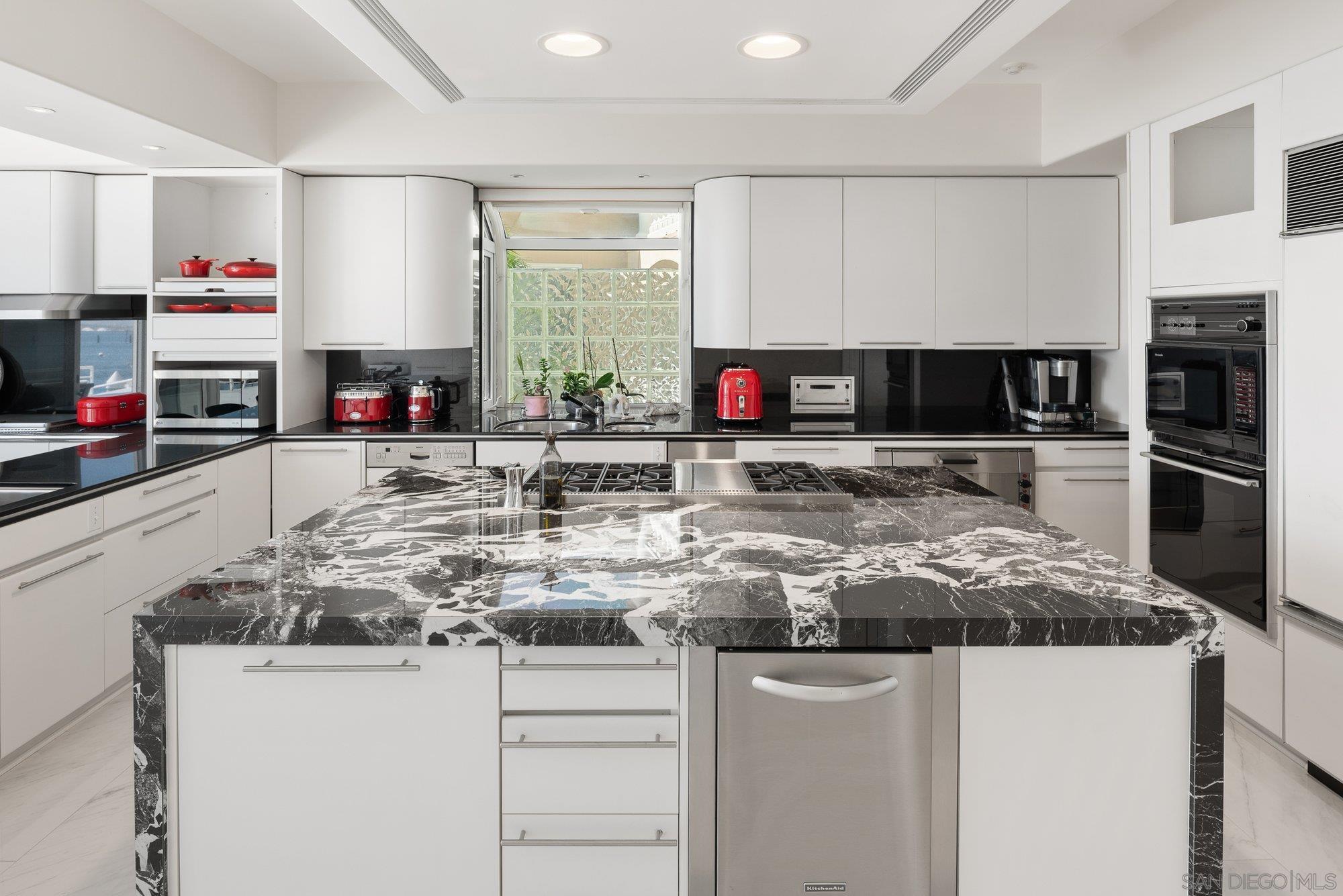 Detail Gallery Image 46 of 75 For 1  the Point, Coronado,  CA 92118 - 5 Beds | 4/2 Baths