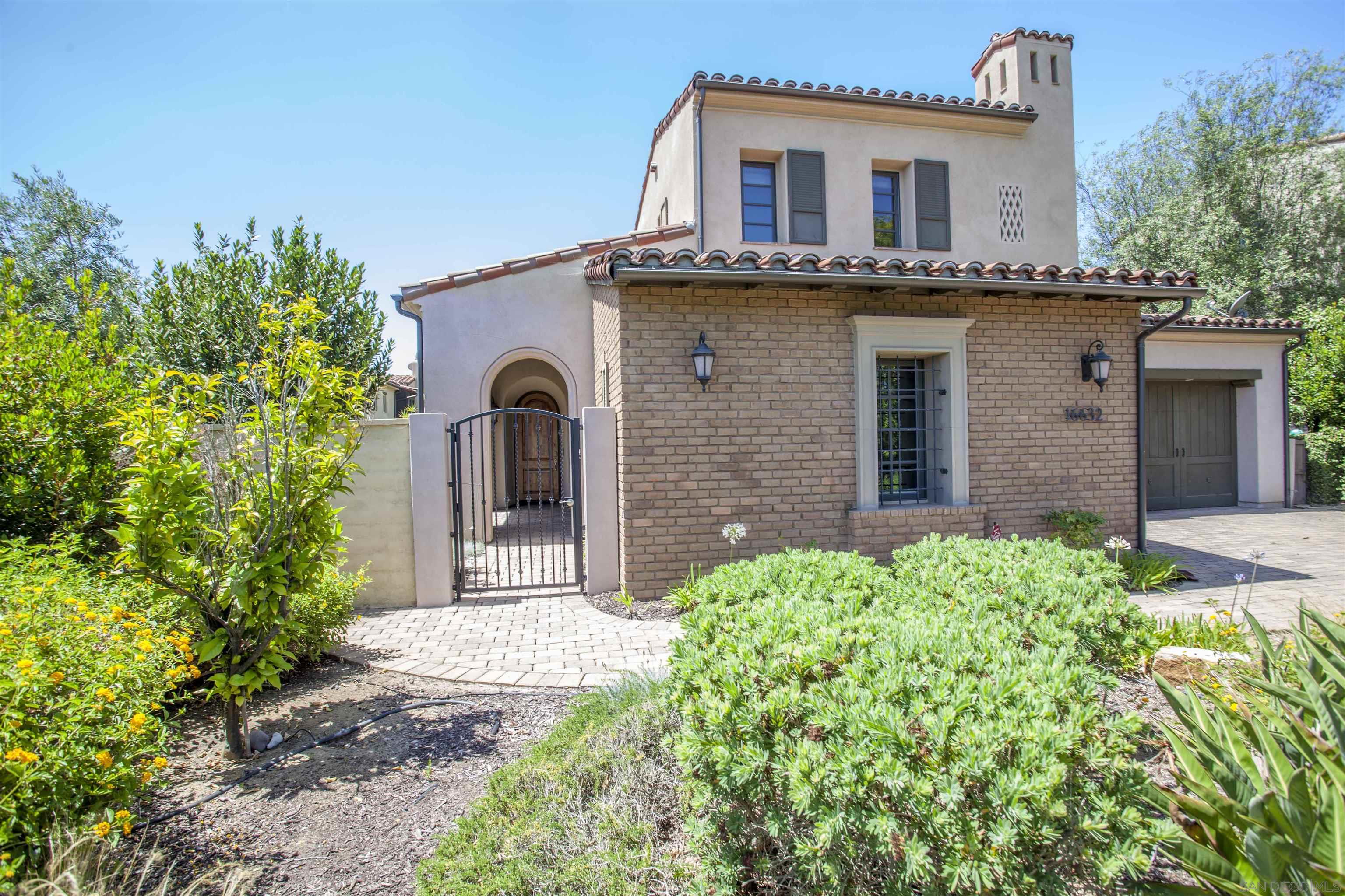 Detail Gallery Image 11 of 50 For 16632  Rose of Tralee Ln, San Diego,  CA 92127 - 5 Beds | 4/1 Baths