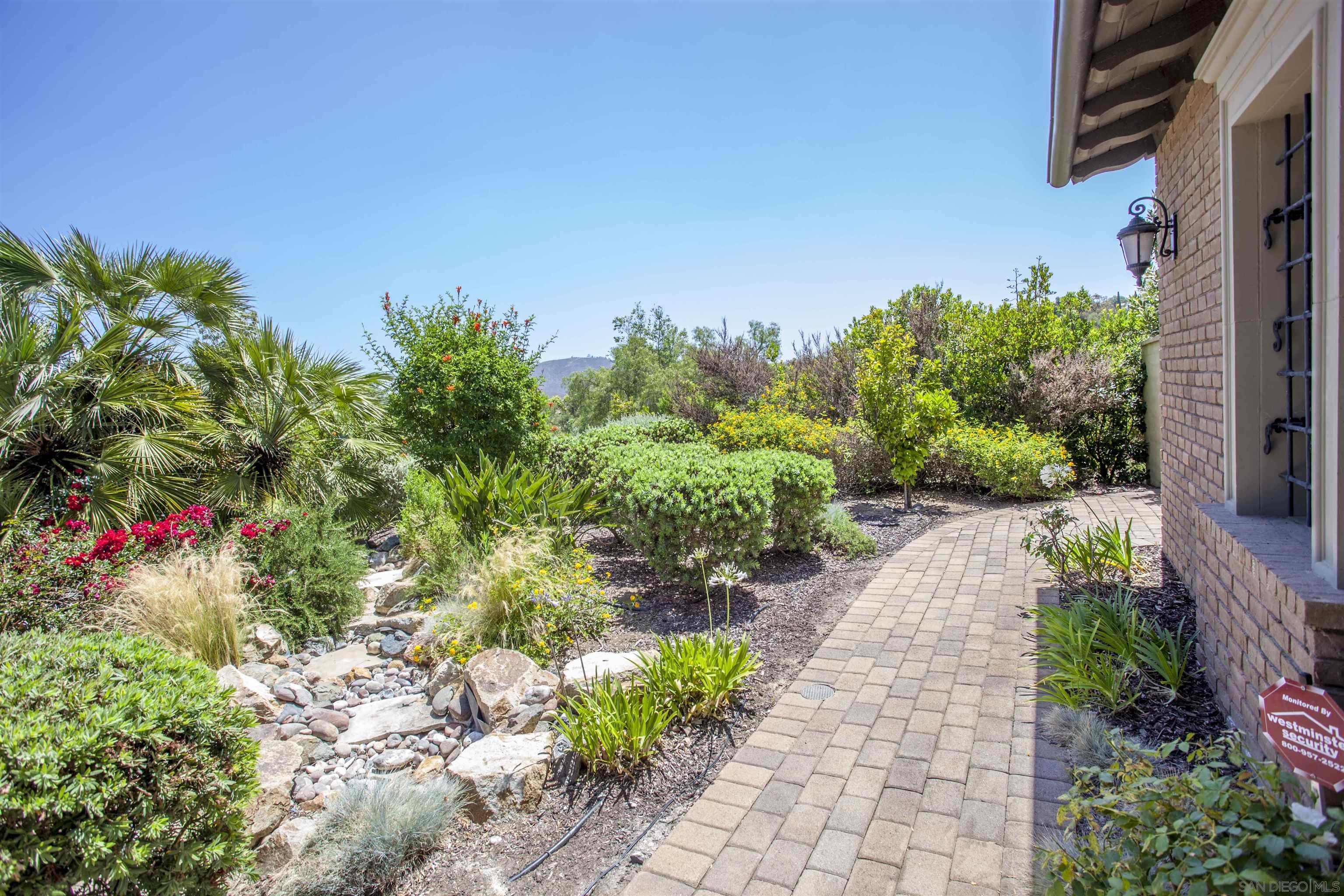 Detail Gallery Image 14 of 50 For 16632  Rose of Tralee Ln, San Diego,  CA 92127 - 5 Beds | 4/1 Baths