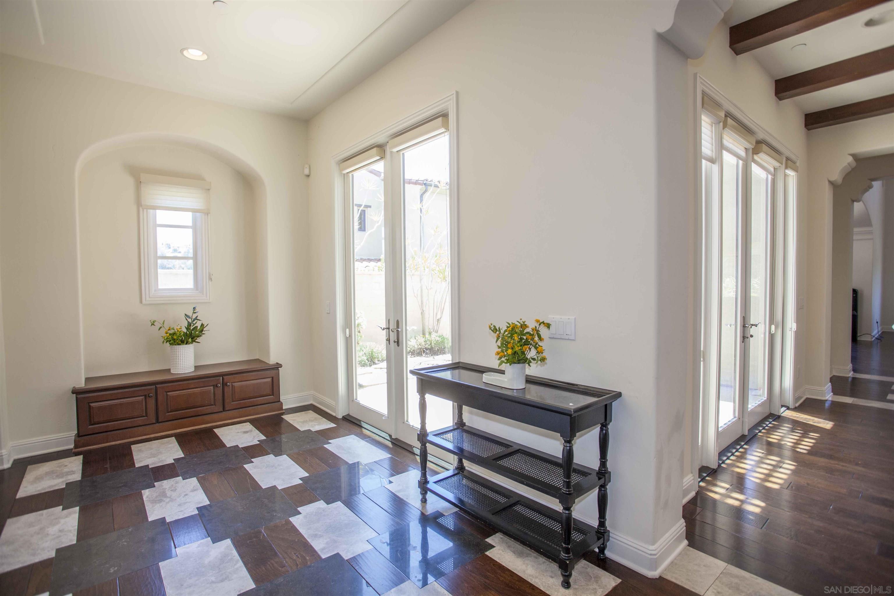 Detail Gallery Image 3 of 50 For 16632  Rose of Tralee Ln, San Diego,  CA 92127 - 5 Beds | 4/1 Baths