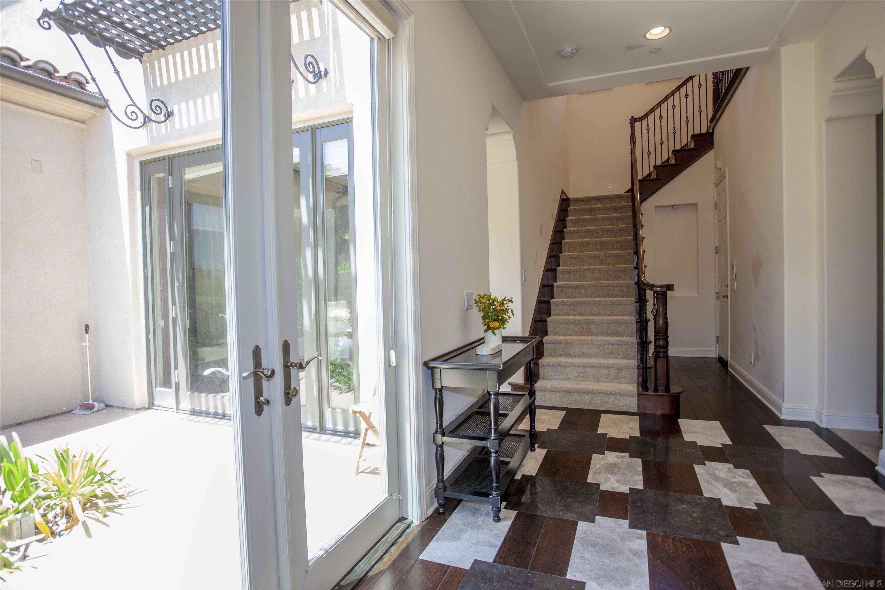 Detail Gallery Image 5 of 50 For 16632  Rose of Tralee Ln, San Diego,  CA 92127 - 5 Beds | 4/1 Baths