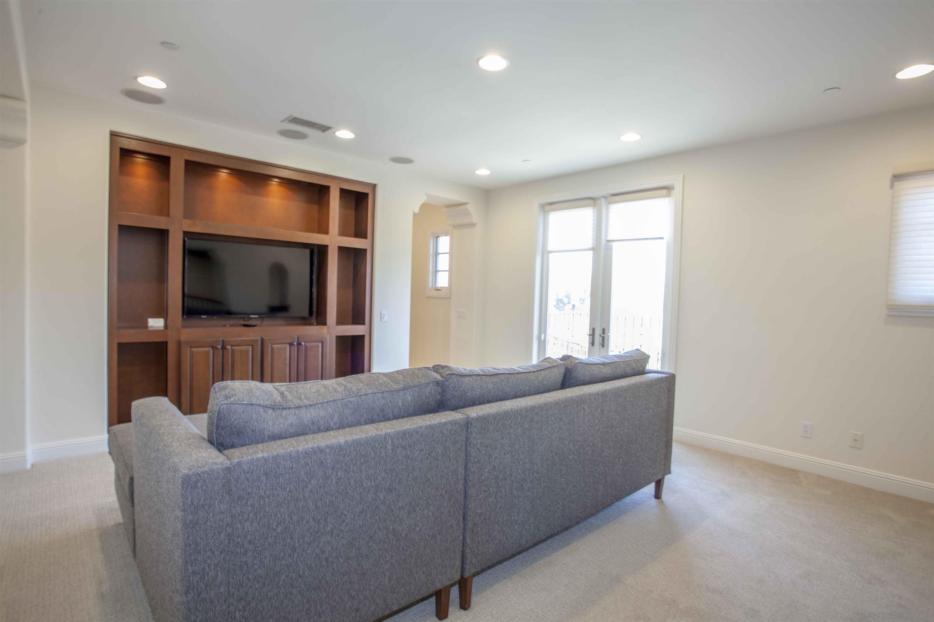 Detail Gallery Image 41 of 50 For 16632  Rose of Tralee Ln, San Diego,  CA 92127 - 5 Beds | 4/1 Baths