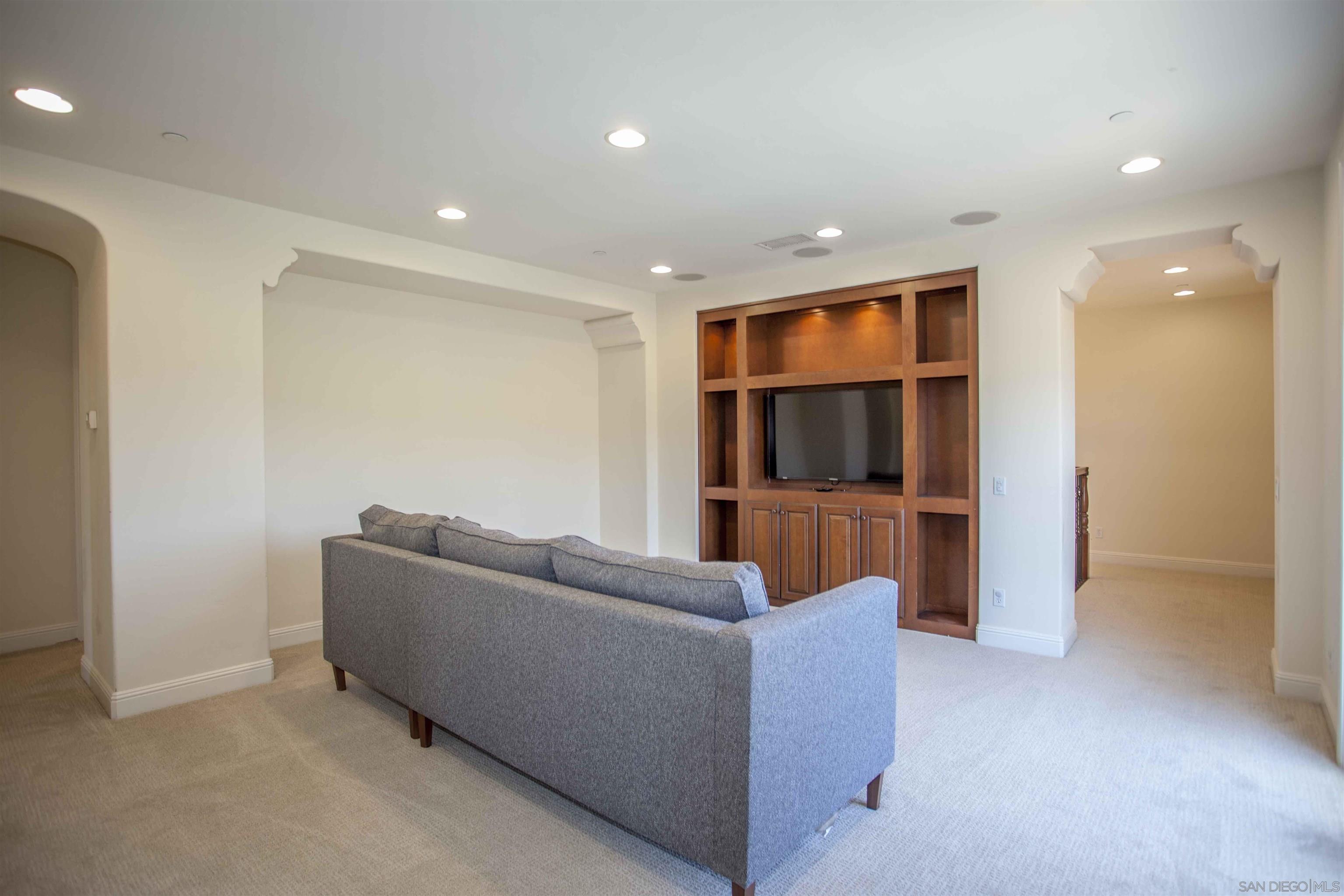 Detail Gallery Image 42 of 50 For 16632  Rose of Tralee Ln, San Diego,  CA 92127 - 5 Beds | 4/1 Baths