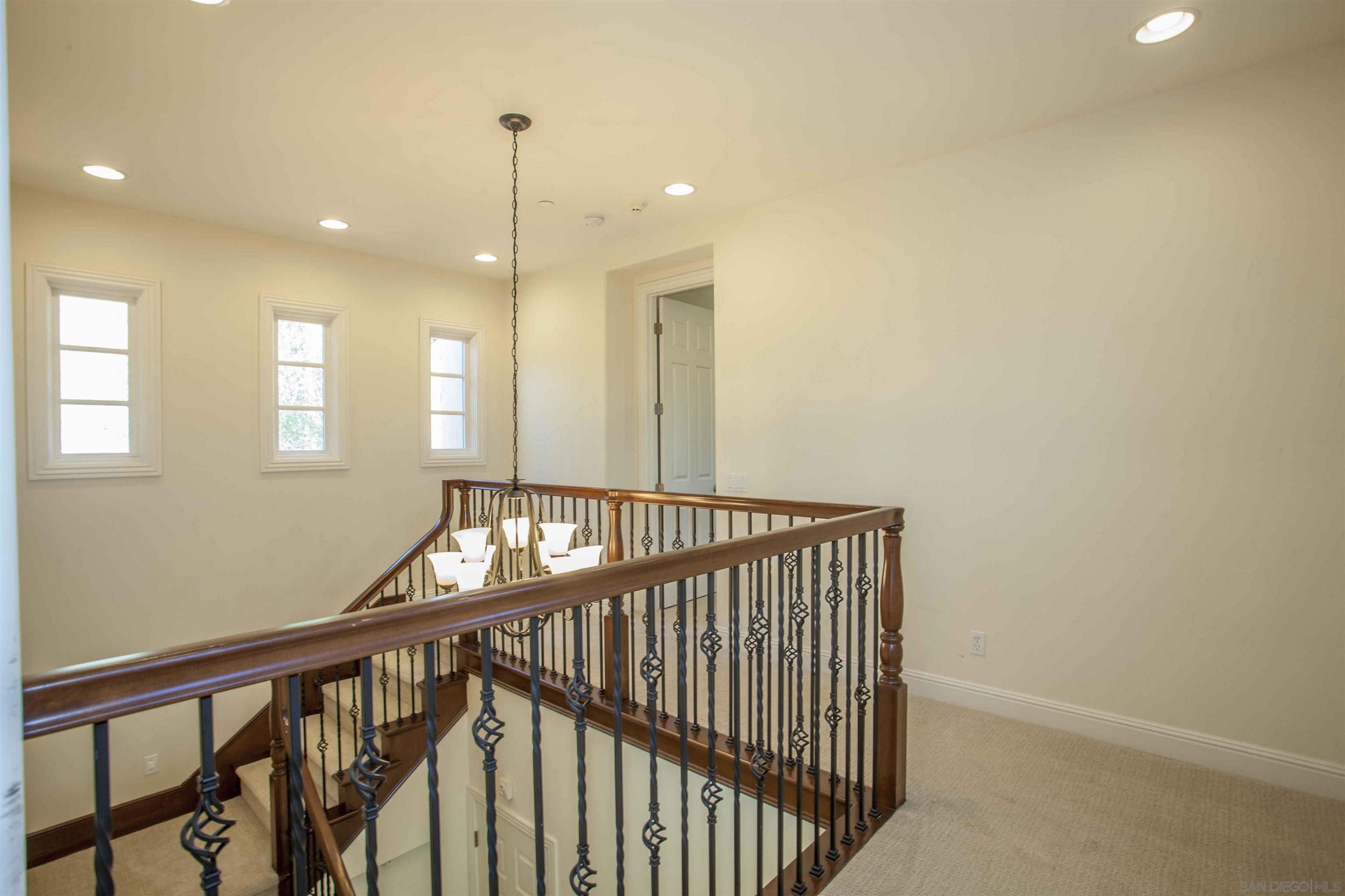 Detail Gallery Image 10 of 50 For 16632  Rose of Tralee Ln, San Diego,  CA 92127 - 5 Beds | 4/1 Baths