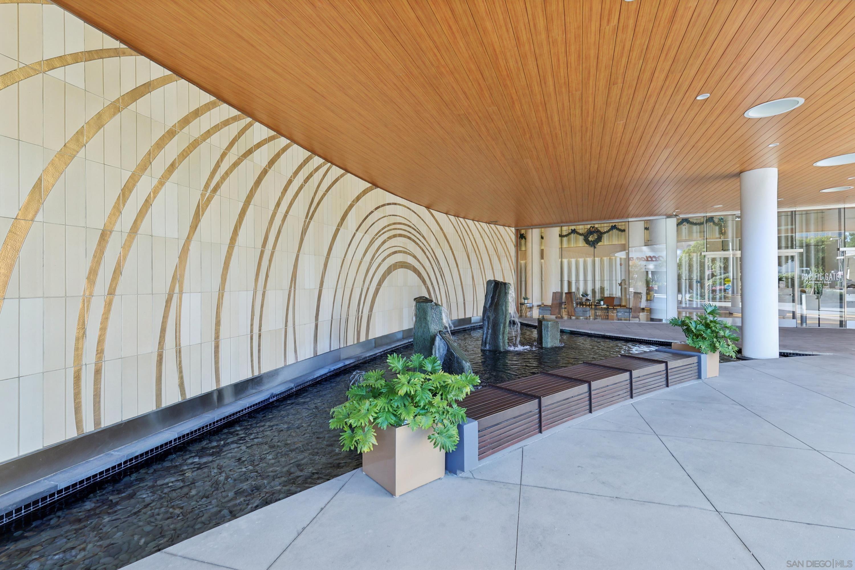 Detail Gallery Image 2 of 29 For 888 W E St  #1504,  San Diego,  CA 92101 - 2 Beds | 2 Baths