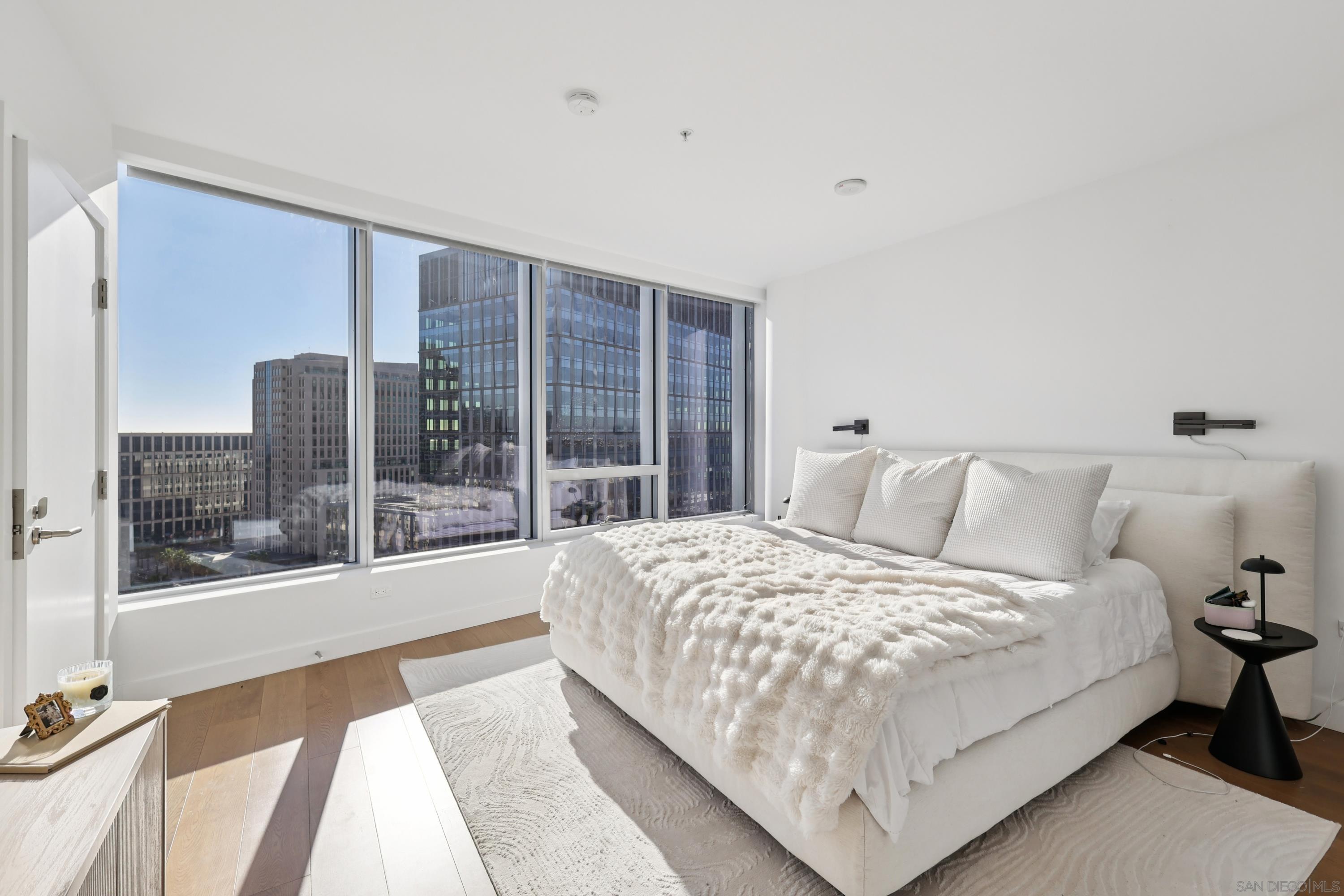Detail Gallery Image 13 of 29 For 888 W E St  #1504,  San Diego,  CA 92101 - 2 Beds | 2 Baths