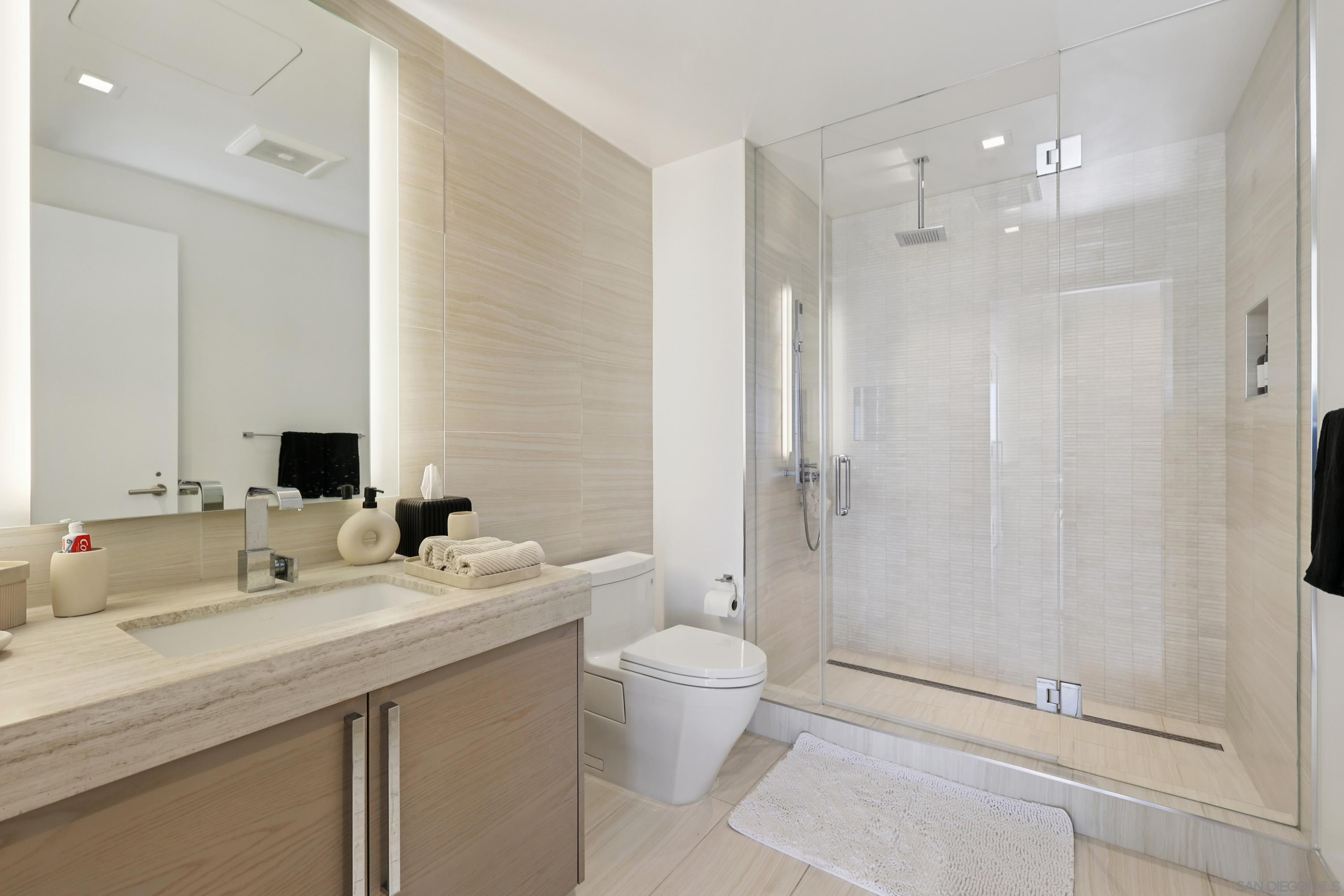 Detail Gallery Image 21 of 29 For 888 W E St  #1504,  San Diego,  CA 92101 - 2 Beds | 2 Baths