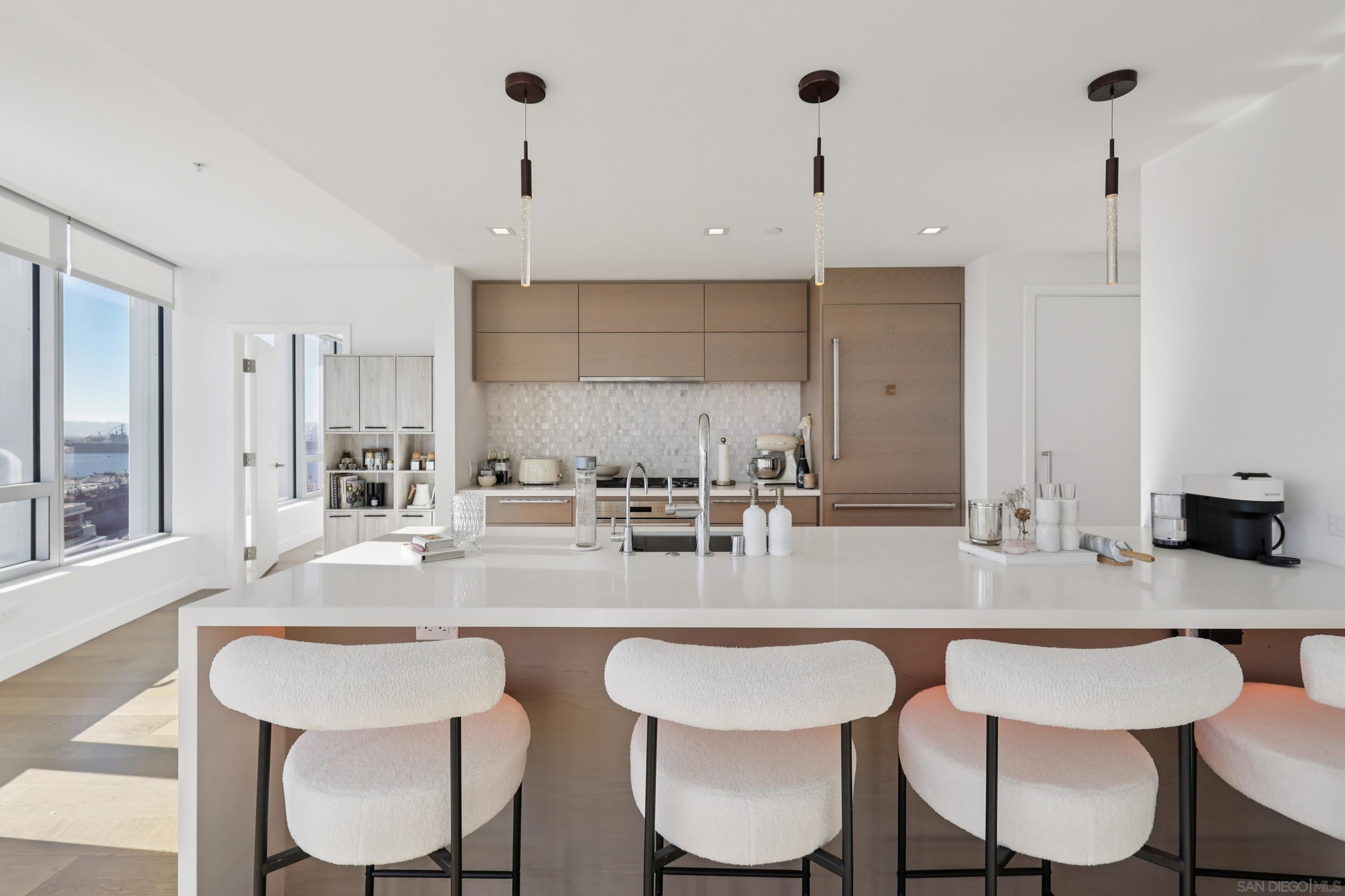 Detail Gallery Image 7 of 29 For 888 W E St  #1504,  San Diego,  CA 92101 - 2 Beds | 2 Baths