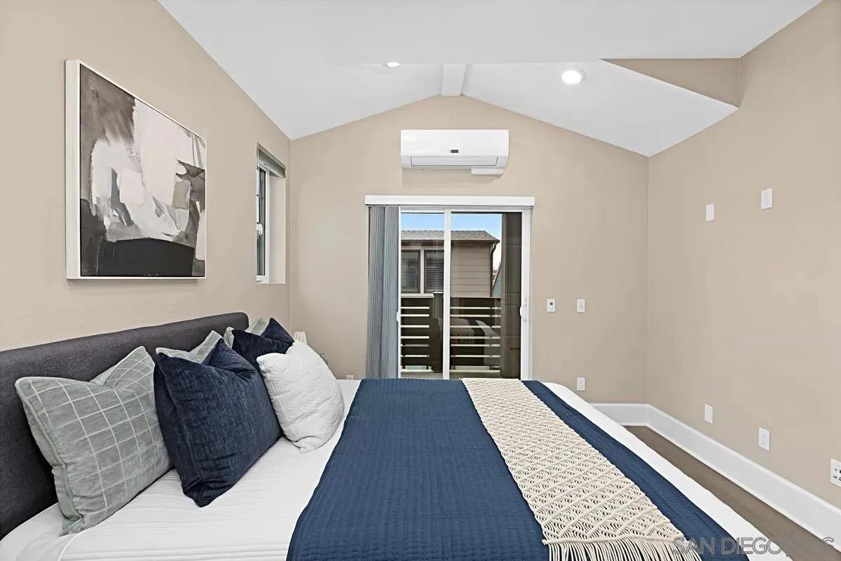 Detail Gallery Image 16 of 42 For 819  Kennebeck Ct, San Diego,  CA 92109 - 3 Beds | 2 Baths