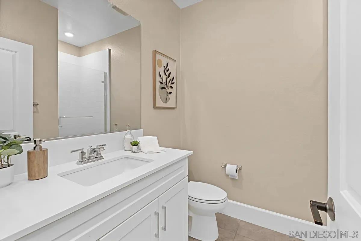 Detail Gallery Image 17 of 42 For 819  Kennebeck Ct, San Diego,  CA 92109 - 3 Beds | 2 Baths