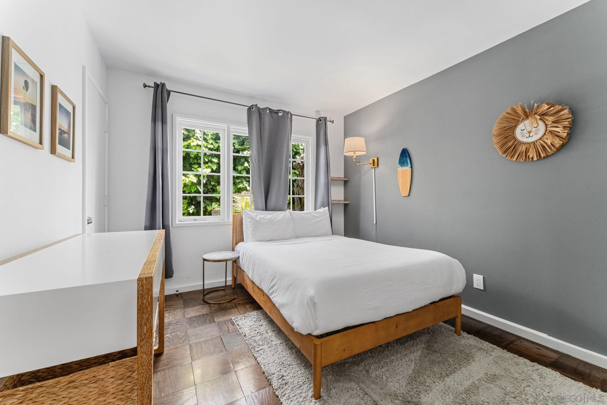 Detail Gallery Image 13 of 30 For 2315  Avenida De La Playa, La Jolla,  CA 92037 - 5 Beds | 3/1 Baths