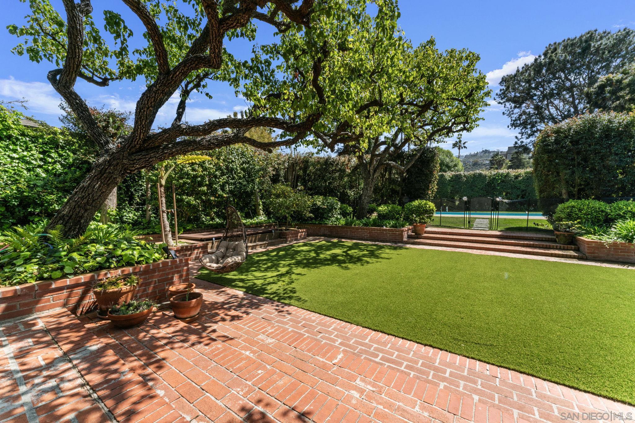 Detail Gallery Image 21 of 30 For 2315  Avenida De La Playa, La Jolla,  CA 92037 - 5 Beds | 3/1 Baths