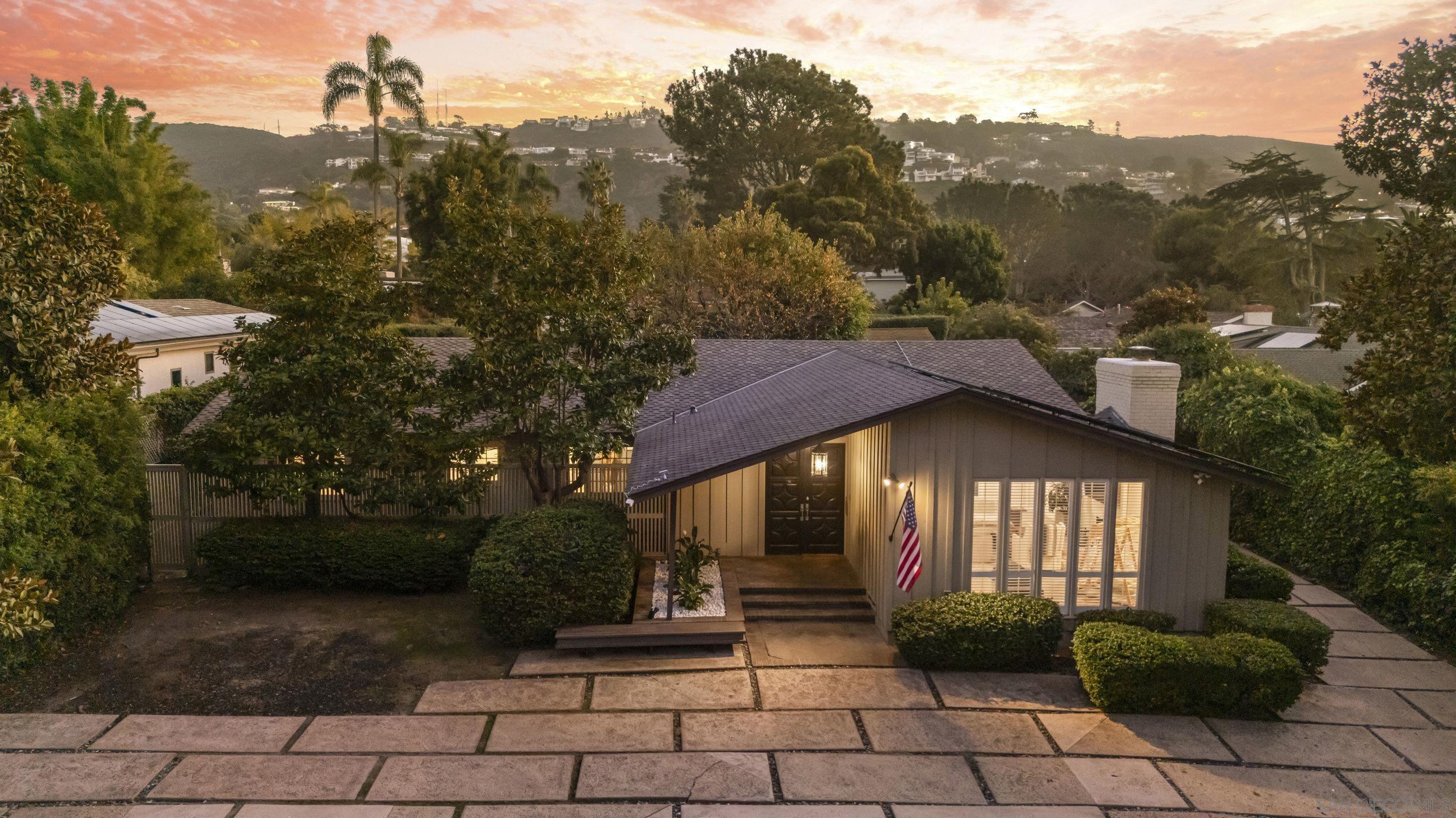 Detail Gallery Image 30 of 30 For 2315  Avenida De La Playa, La Jolla,  CA 92037 - 5 Beds | 3/1 Baths