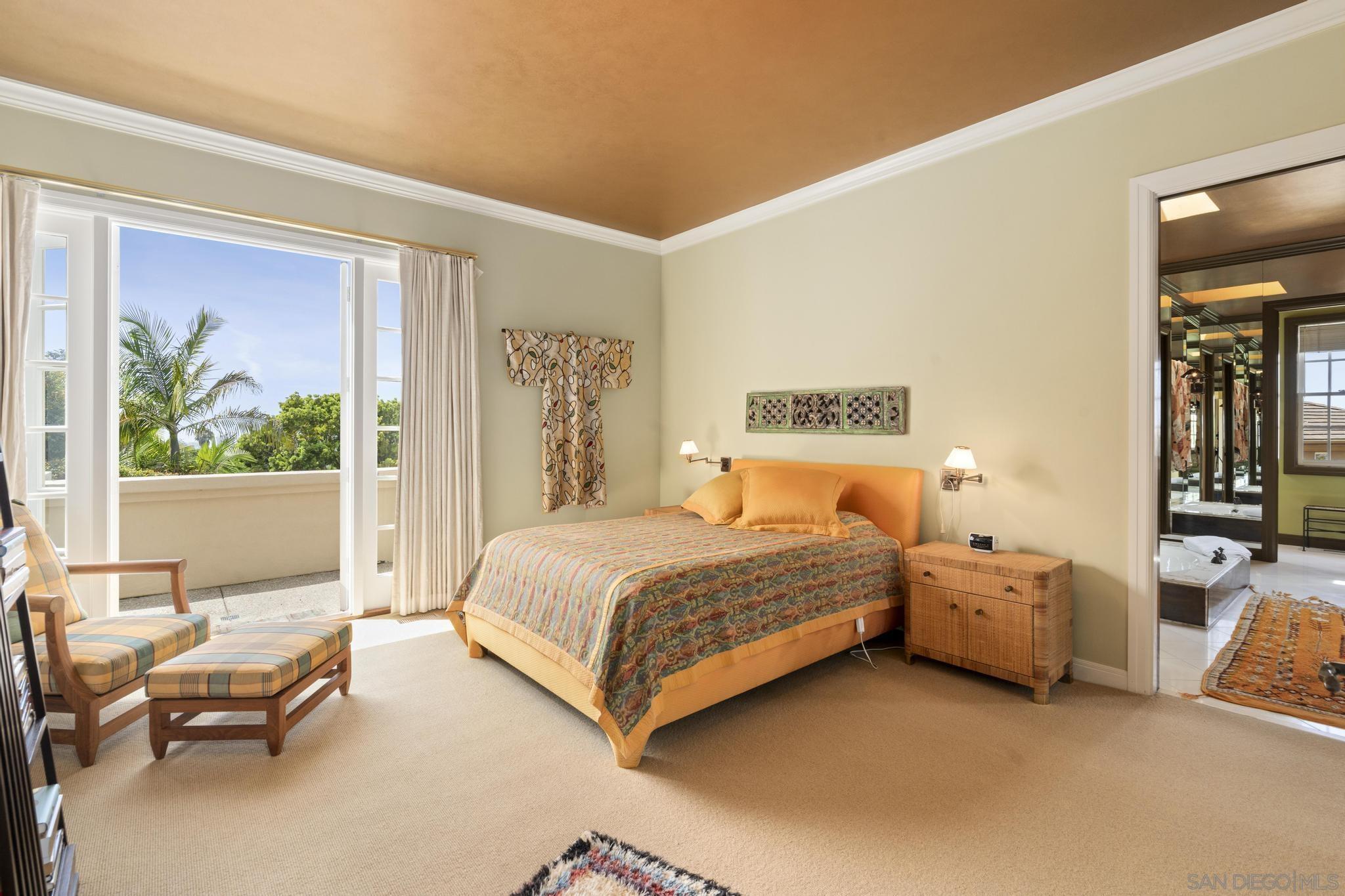 Detail Gallery Image 18 of 35 For 7612  Hillside Dr, La Jolla,  CA 92037 - 3 Beds | 3/1 Baths