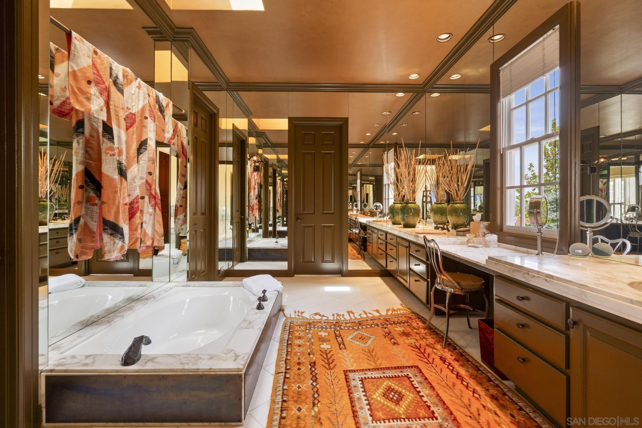 Detail Gallery Image 20 of 35 For 7612  Hillside Dr, La Jolla,  CA 92037 - 3 Beds | 3/1 Baths