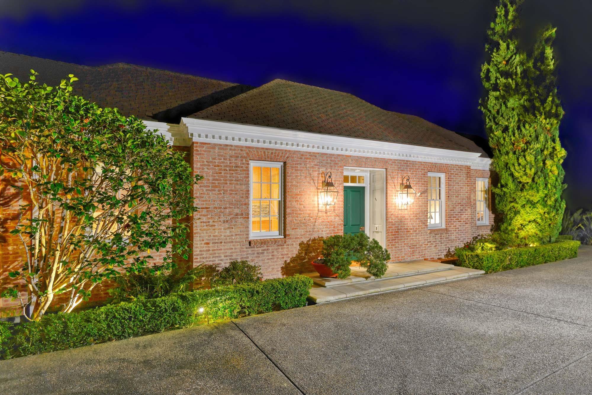 Detail Gallery Image 3 of 35 For 7612  Hillside Dr, La Jolla,  CA 92037 - 3 Beds | 3/1 Baths