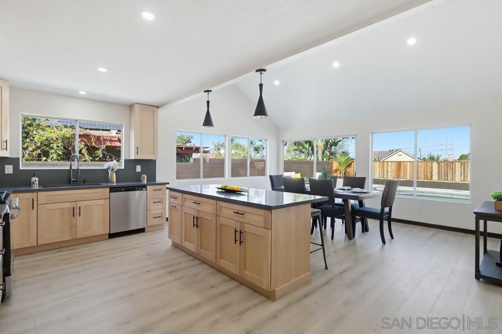 Detail Gallery Image 14 of 46 For 1549  Max Avenue, Chula Vista,  CA 91911 - 5 Beds | 3 Baths