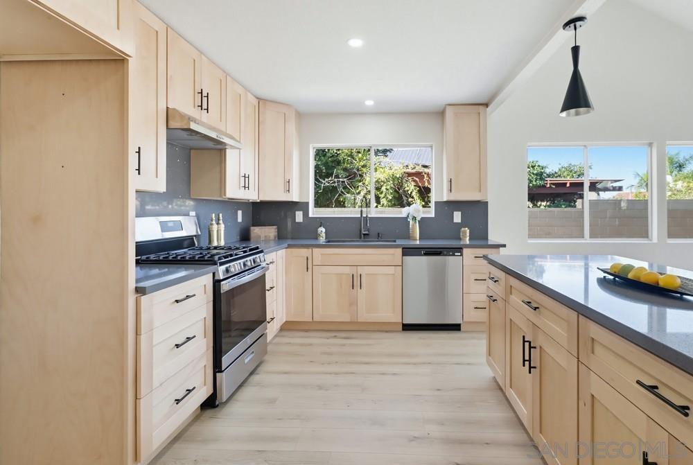 Detail Gallery Image 15 of 46 For 1549  Max Avenue, Chula Vista,  CA 91911 - 5 Beds | 3 Baths