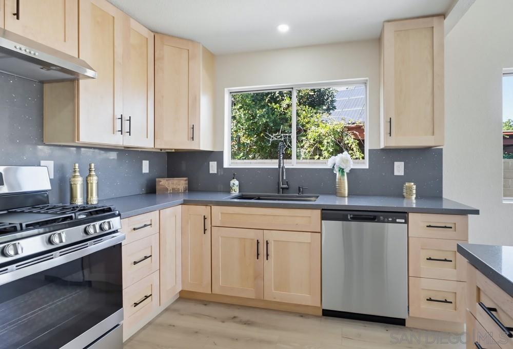 Detail Gallery Image 16 of 46 For 1549  Max Avenue, Chula Vista,  CA 91911 - 5 Beds | 3 Baths