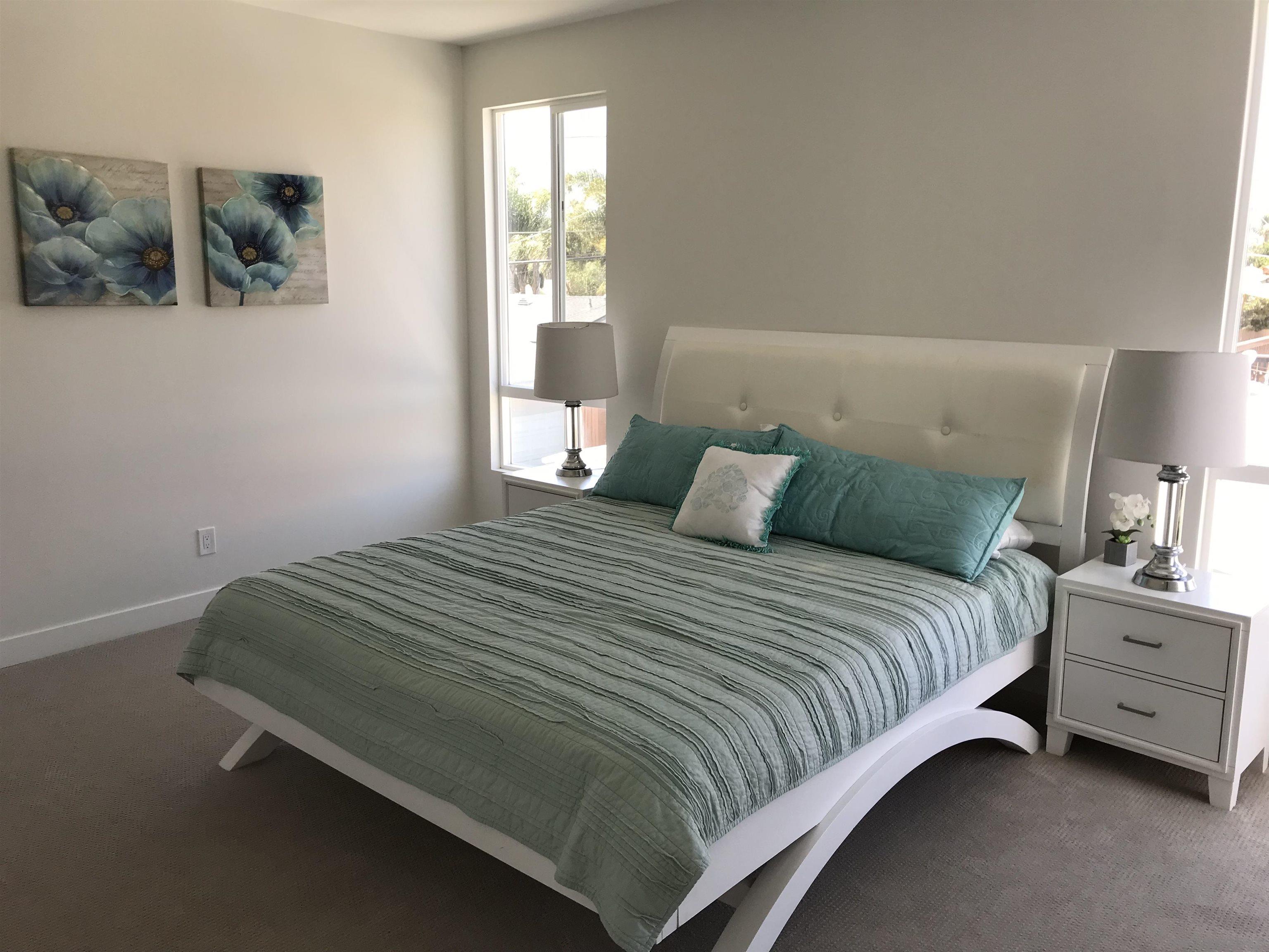 Detail Gallery Image 5 of 10 For 271  Evergreen Avenue, Imperial Beach,  CA 91932 - 3 Beds | 2/1 Baths