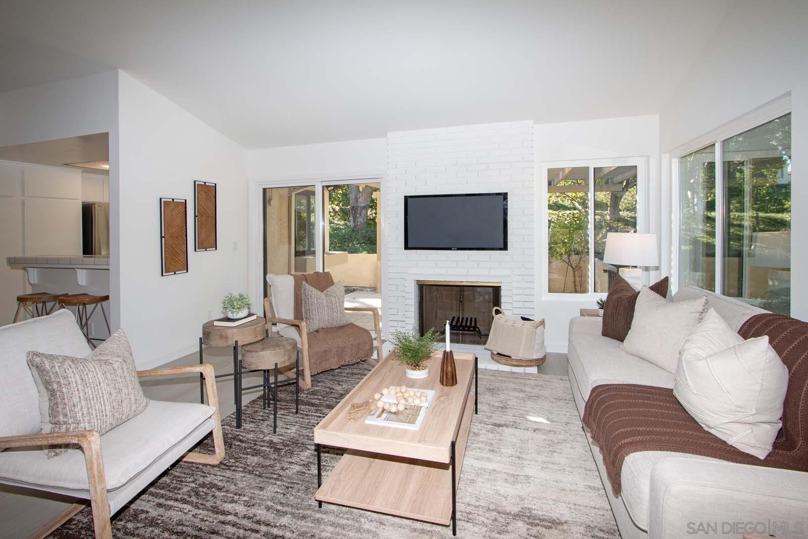 Detail Gallery Image 13 of 39 For 12863  Camino De La Breccia, San Diego,  CA 92128 - 3 Beds | 2 Baths