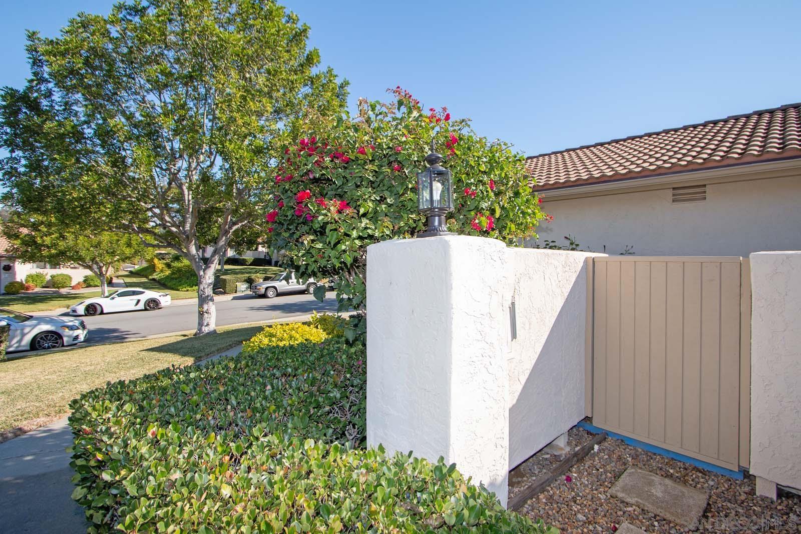 Detail Gallery Image 3 of 39 For 12863  Camino De La Breccia, San Diego,  CA 92128 - 3 Beds | 2 Baths