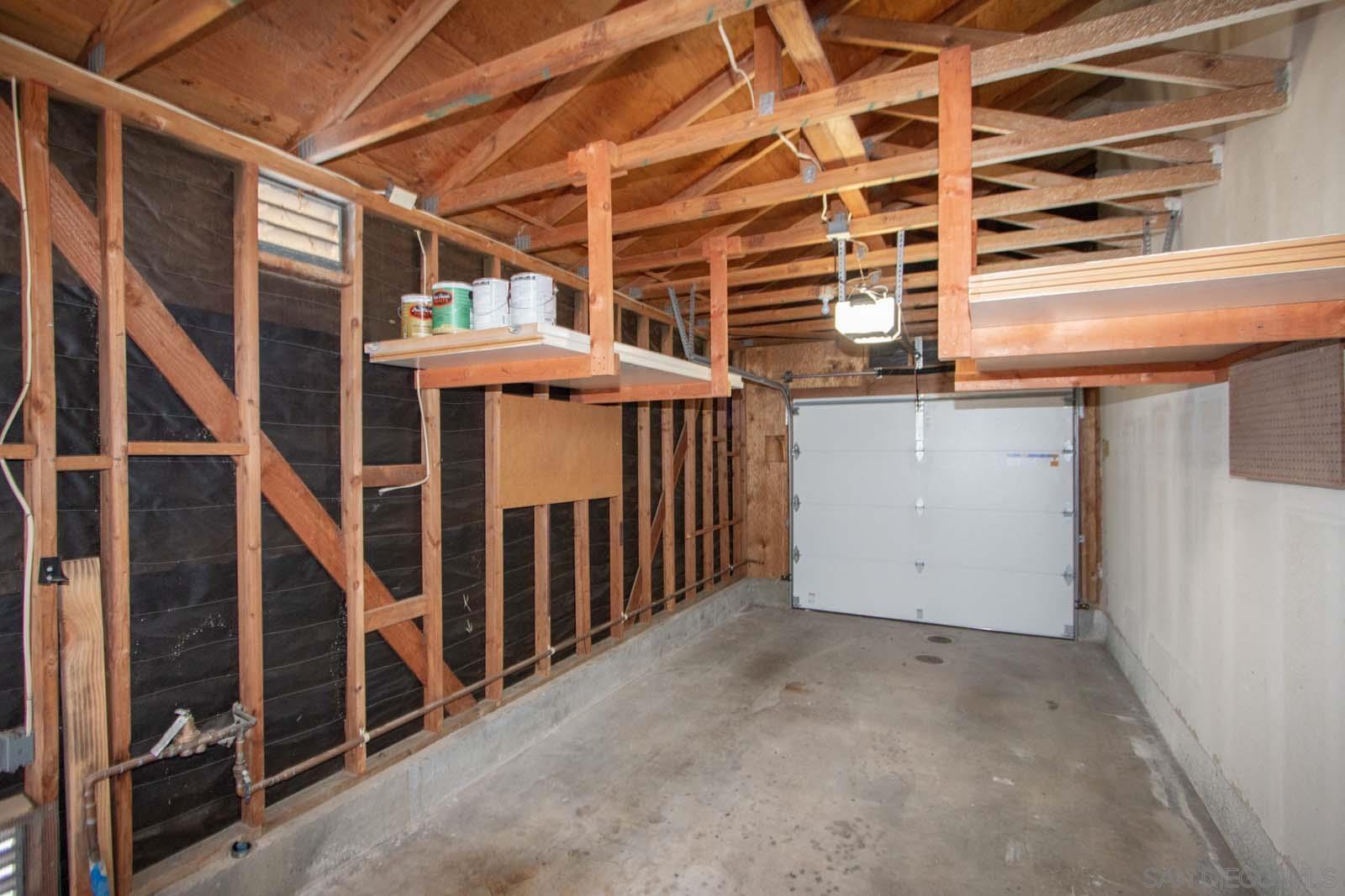 Detail Gallery Image 33 of 39 For 12863  Camino De La Breccia, San Diego,  CA 92128 - 3 Beds | 2 Baths