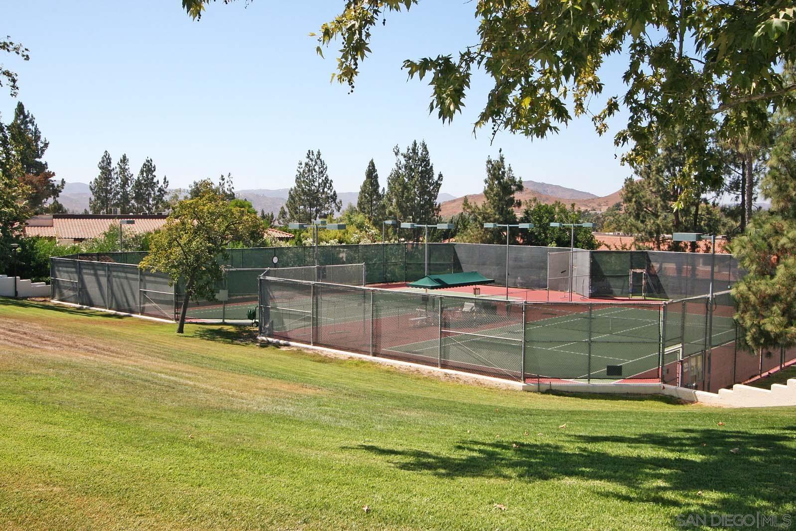 Detail Gallery Image 37 of 39 For 12863  Camino De La Breccia, San Diego,  CA 92128 - 3 Beds | 2 Baths