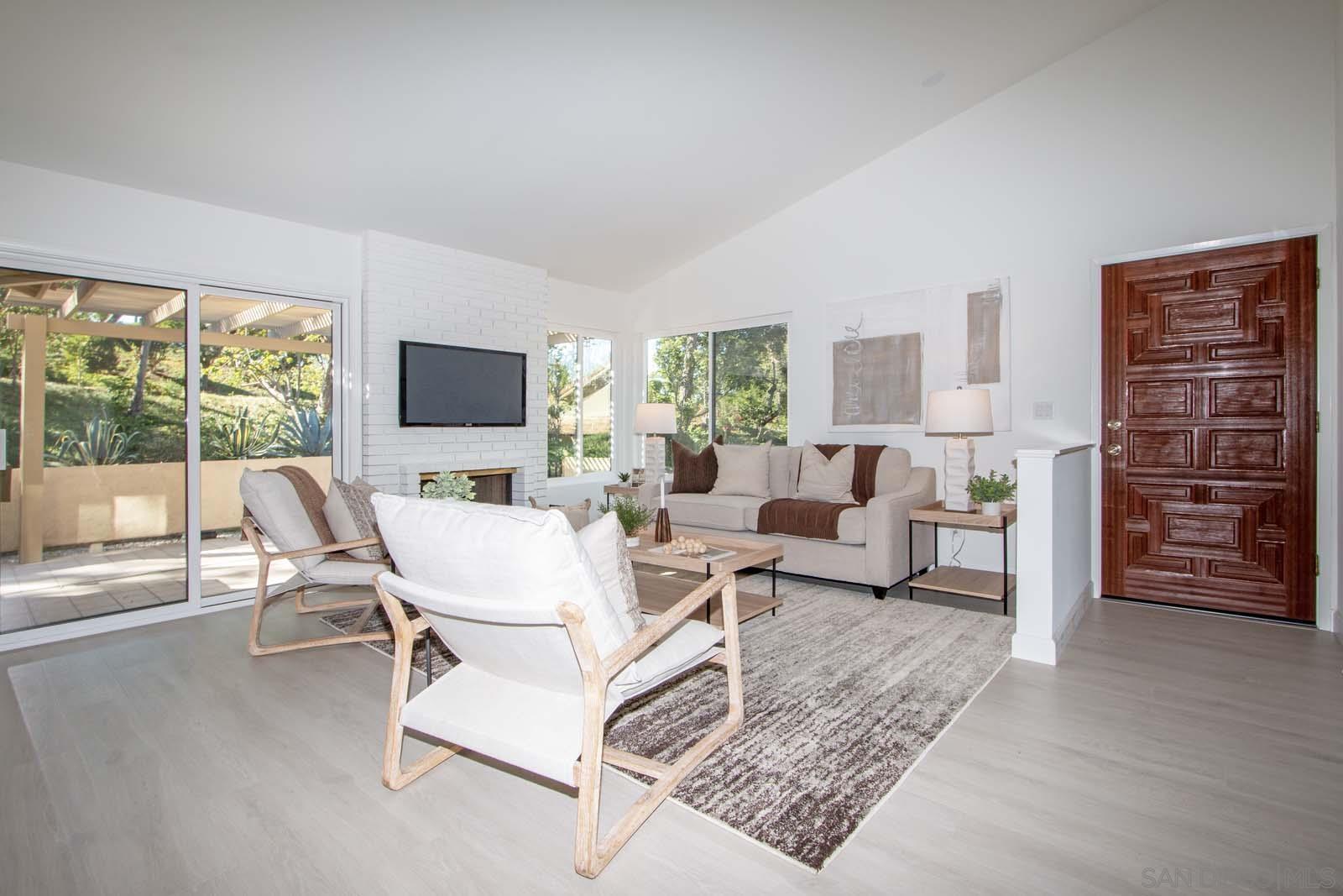 Detail Gallery Image 9 of 39 For 12863  Camino De La Breccia, San Diego,  CA 92128 - 3 Beds | 2 Baths