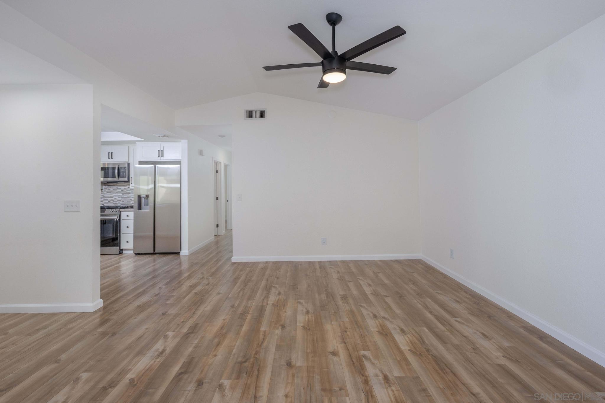 Detail Gallery Image 11 of 30 For 4733  Dalea Place, Oceanside,  CA 92057 - 2 Beds | 2 Baths