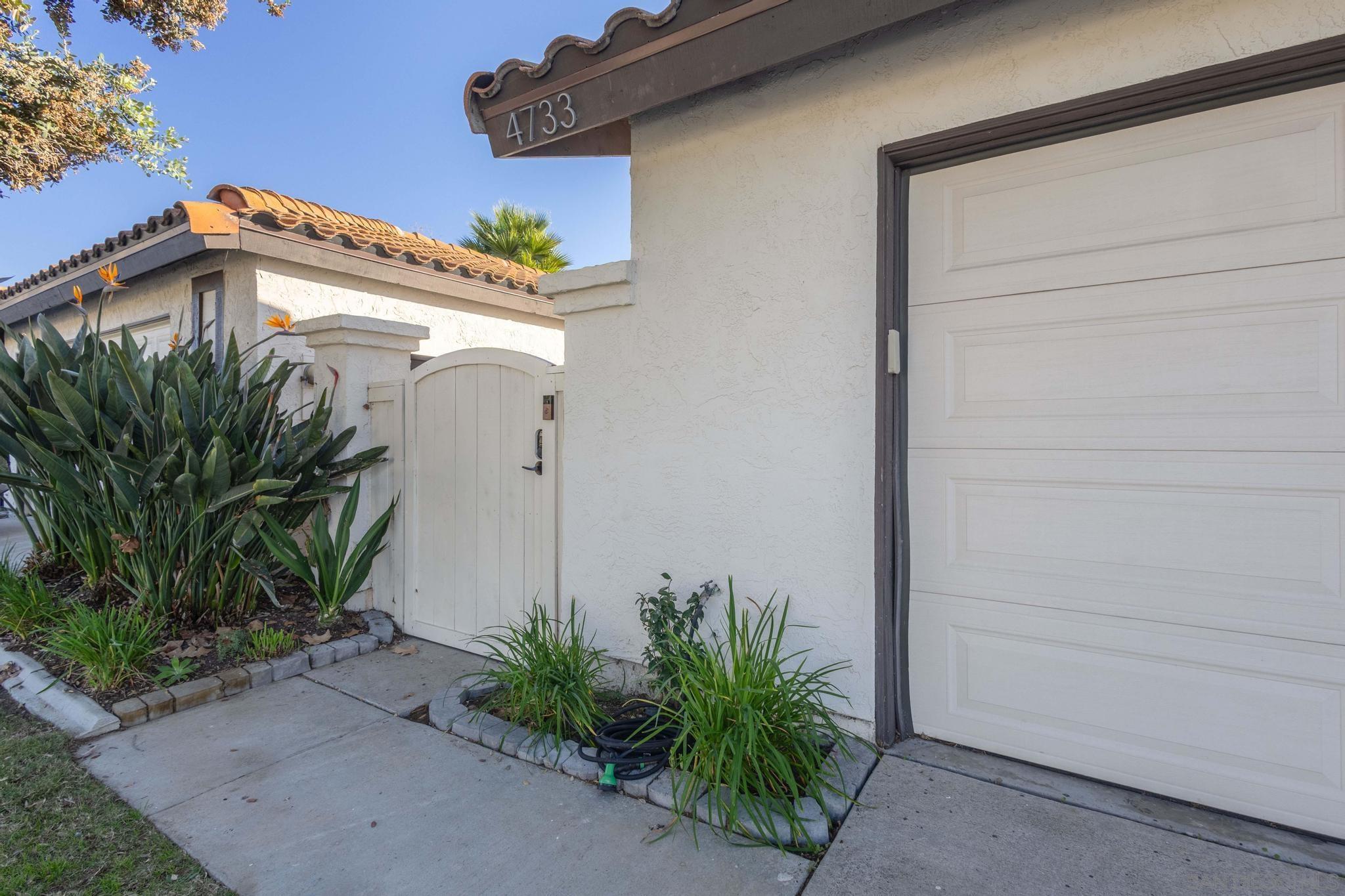 Detail Gallery Image 3 of 30 For 4733  Dalea Place, Oceanside,  CA 92057 - 2 Beds | 2 Baths