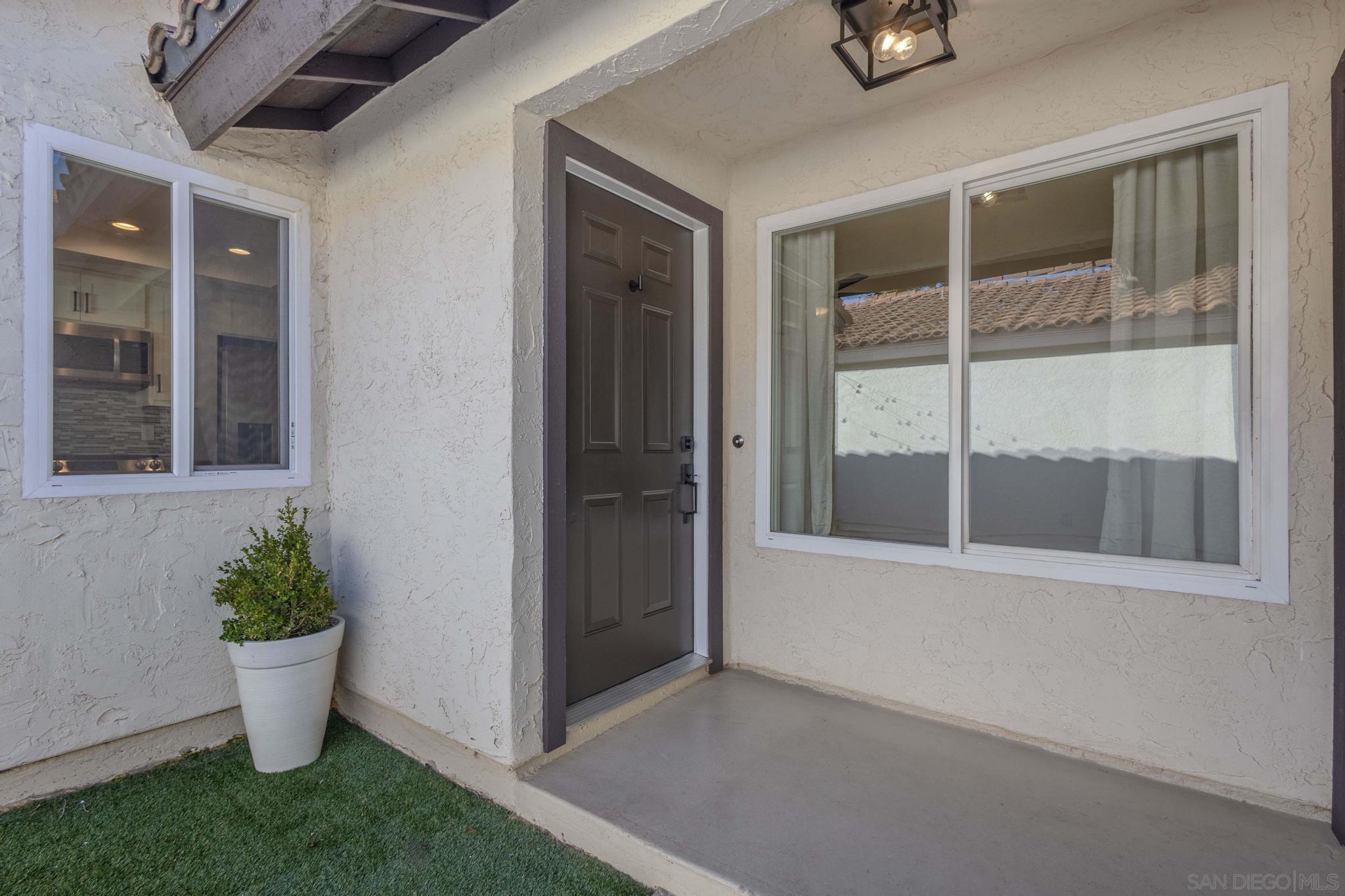 Detail Gallery Image 7 of 30 For 4733  Dalea Place, Oceanside,  CA 92057 - 2 Beds | 2 Baths