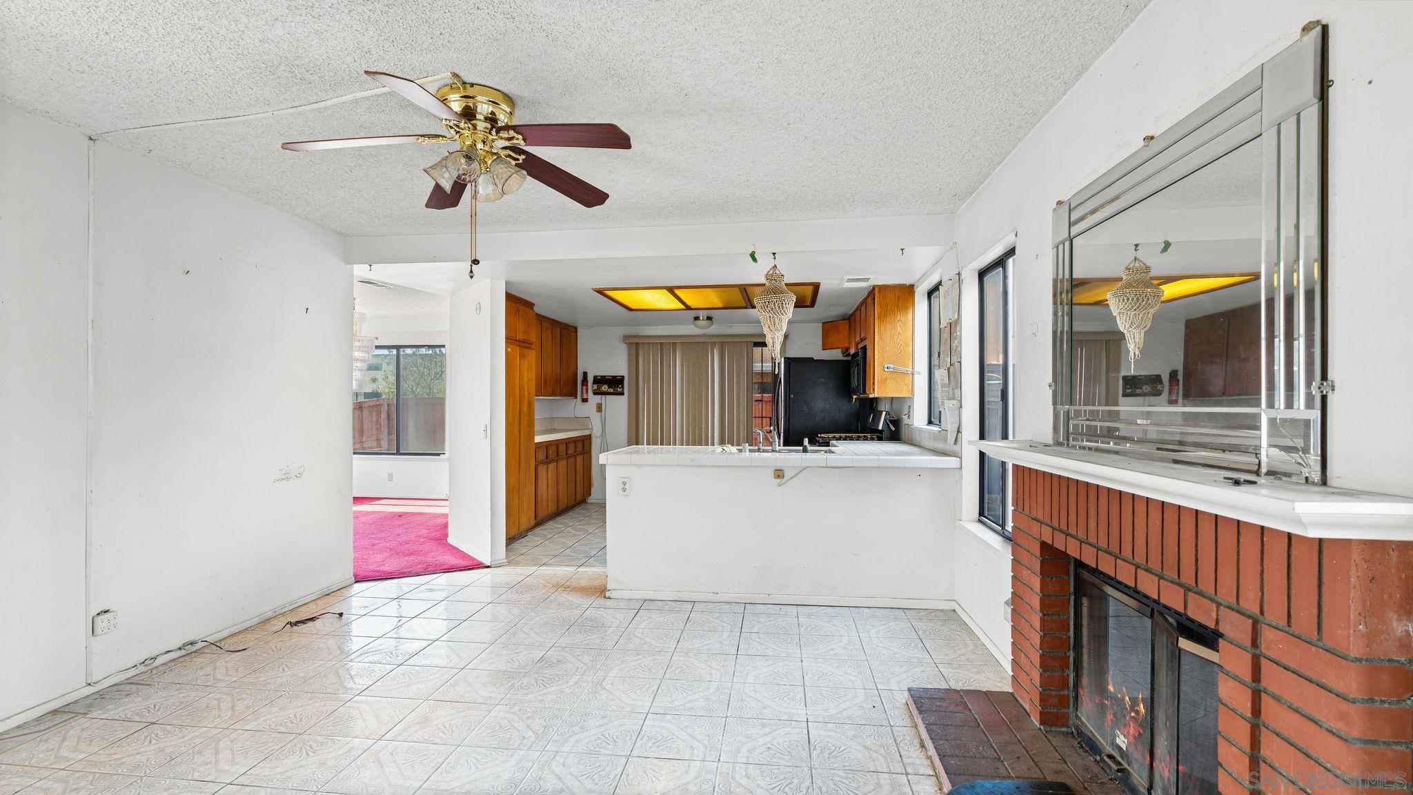 Detail Gallery Image 8 of 22 For 1534  Heirloom Ave, Perris,  CA 92571 - 4 Beds | 2/1 Baths