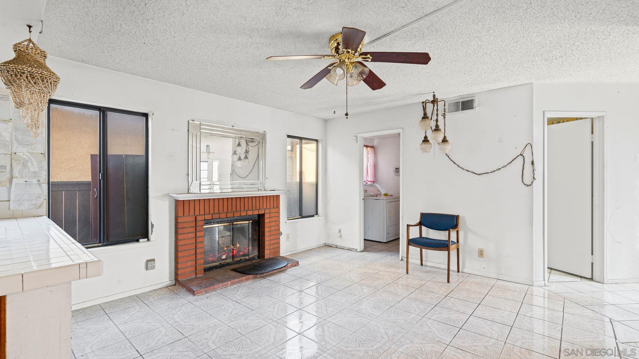 Detail Gallery Image 9 of 22 For 1534  Heirloom Ave, Perris,  CA 92571 - 4 Beds | 2/1 Baths