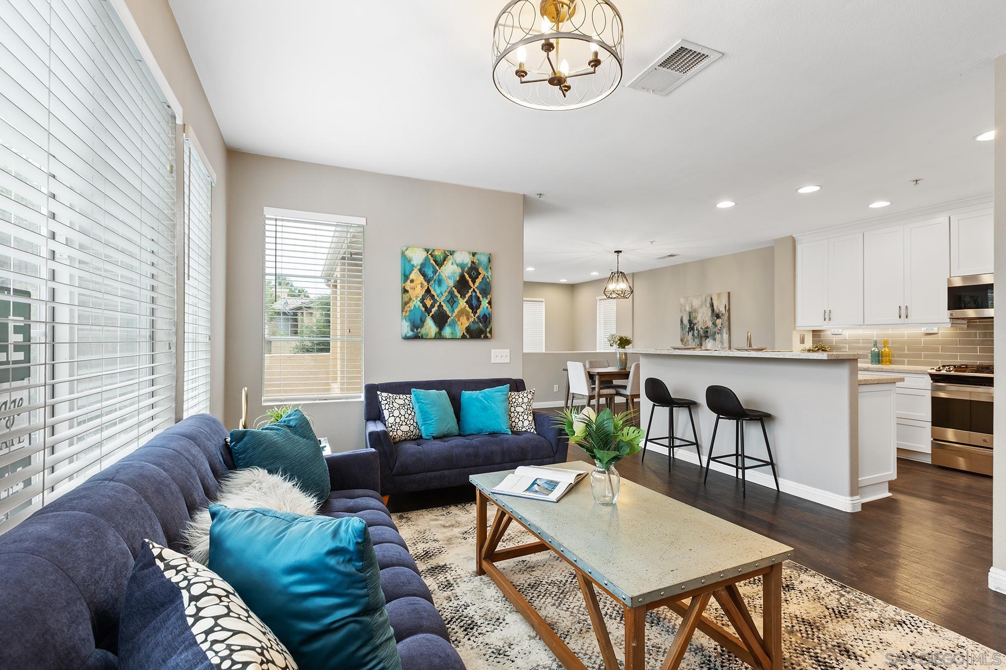 Detail Gallery Image 13 of 32 For 33471  Winston Way  #C,  Temecula,  CA 92592 - 3 Beds | 2 Baths