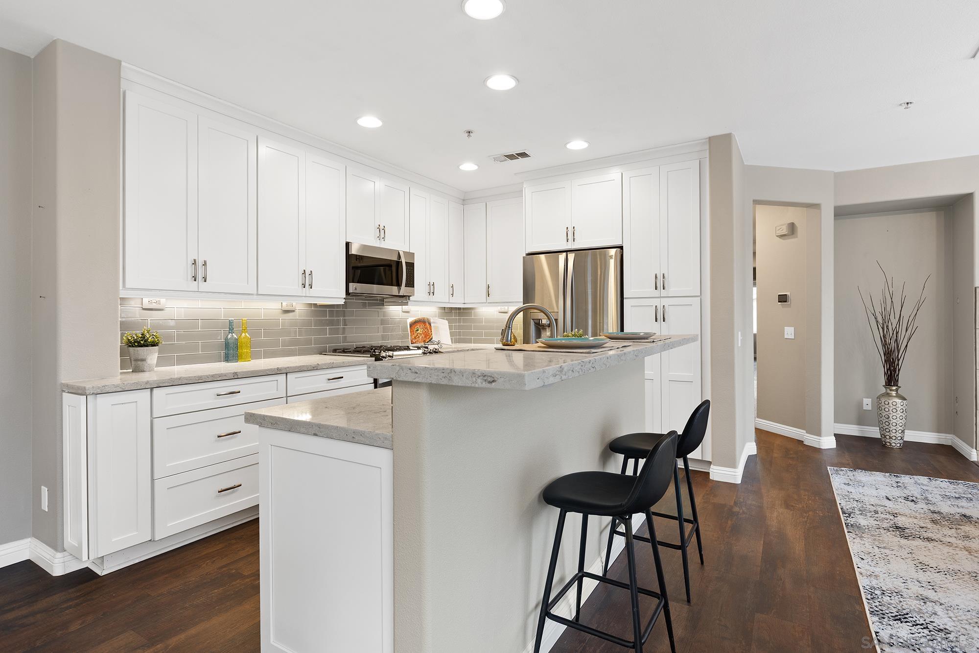 Detail Gallery Image 7 of 32 For 33471  Winston Way  #C,  Temecula,  CA 92592 - 3 Beds | 2 Baths