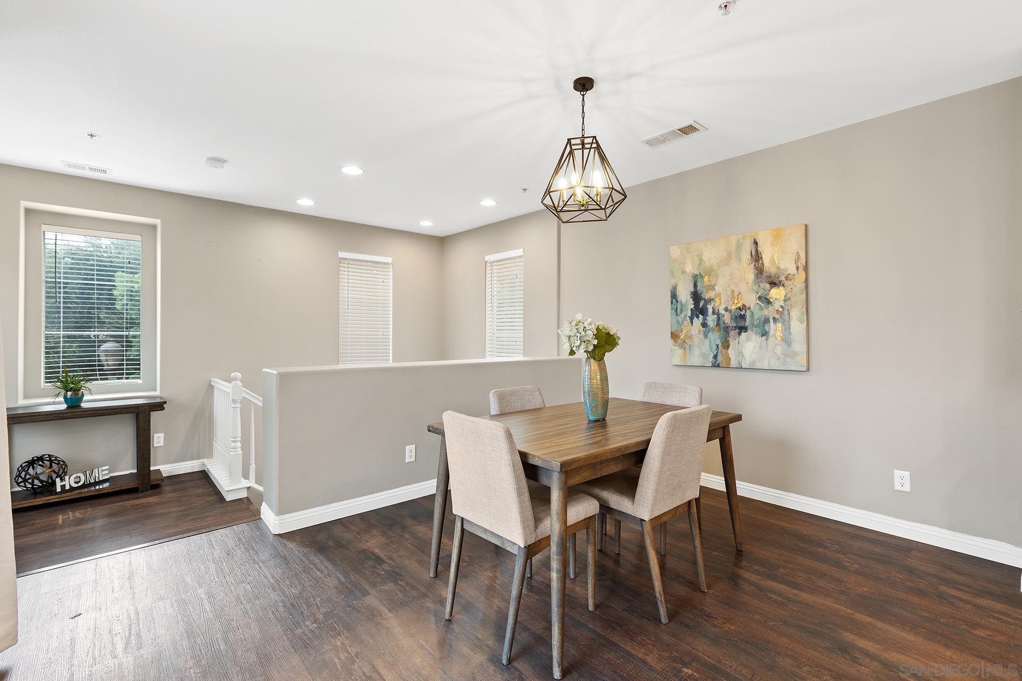 Detail Gallery Image 10 of 32 For 33471  Winston Way  #C,  Temecula,  CA 92592 - 3 Beds | 2 Baths