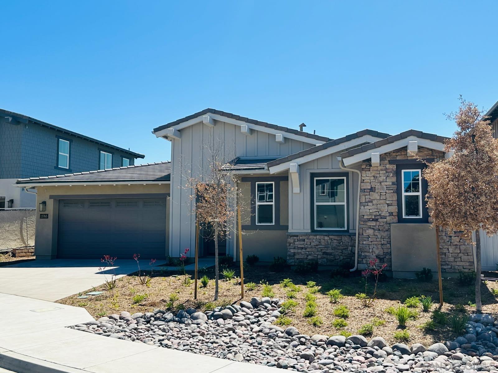 Front Image Thumbnail for SD250046053