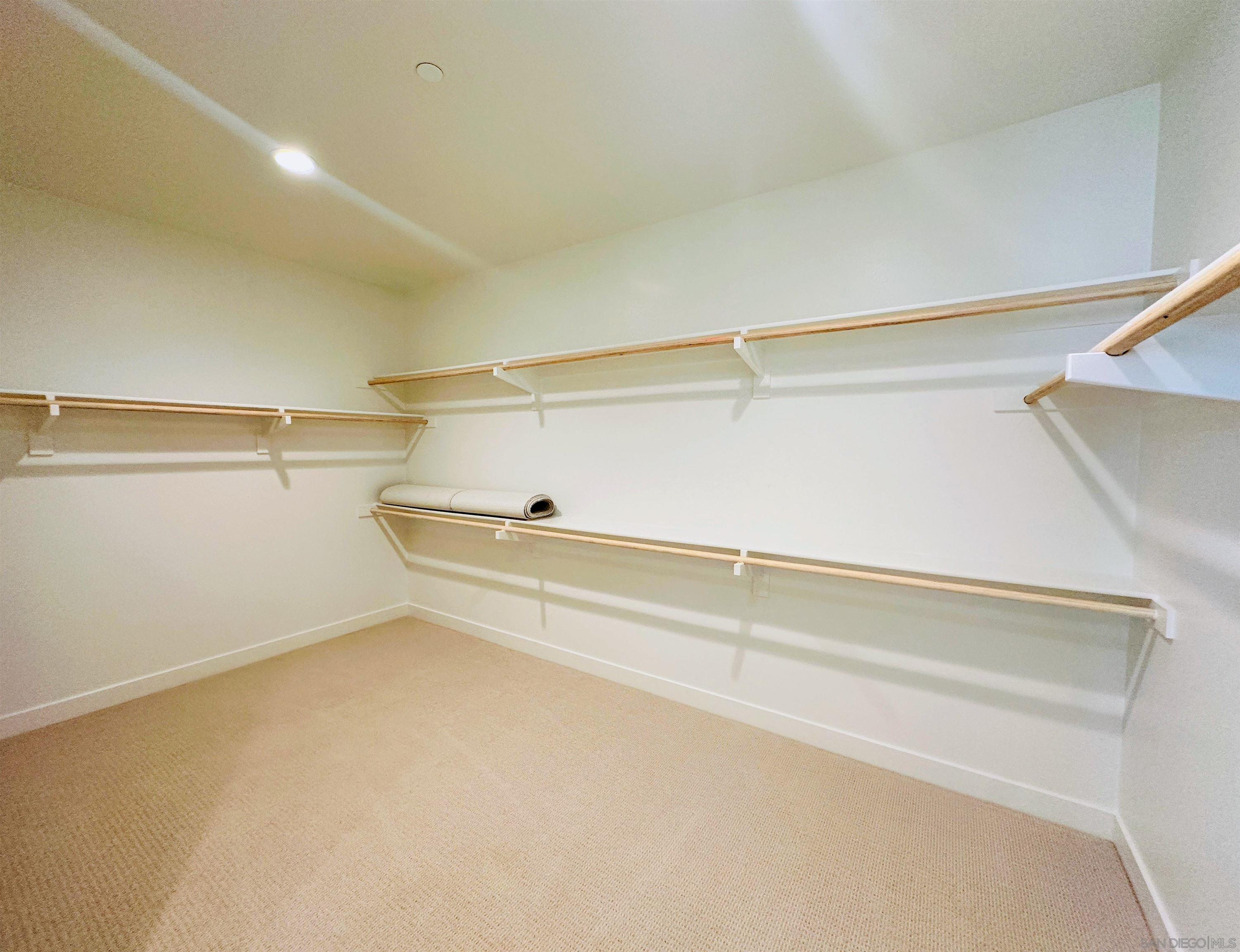 Detail Gallery Image 14 of 18 For 13765  Holly Oak Way, Poway,  CA 92064 - 4 Beds | 3/1 Baths