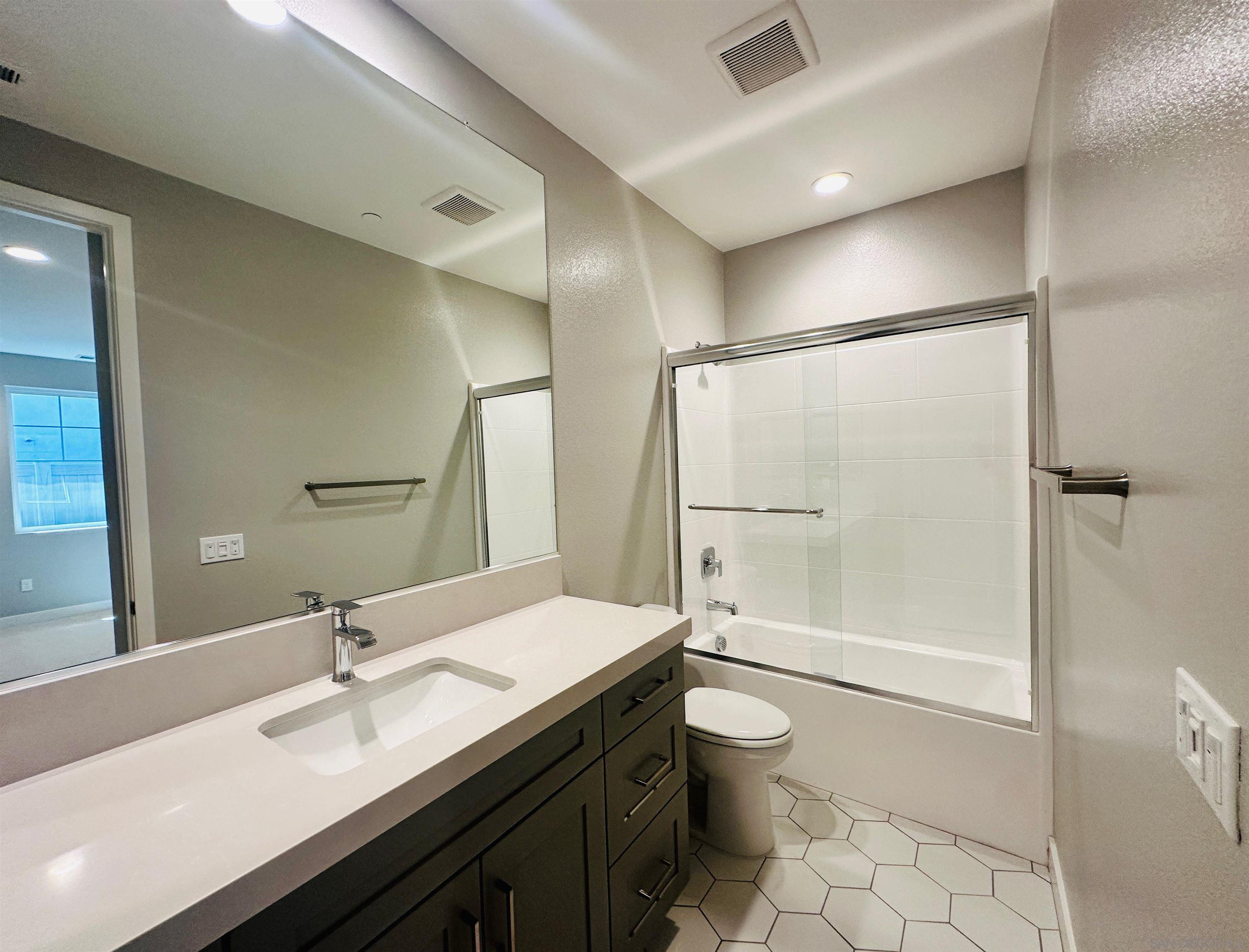 Detail Gallery Image 15 of 18 For 13765  Holly Oak Way, Poway,  CA 92064 - 4 Beds | 3/1 Baths