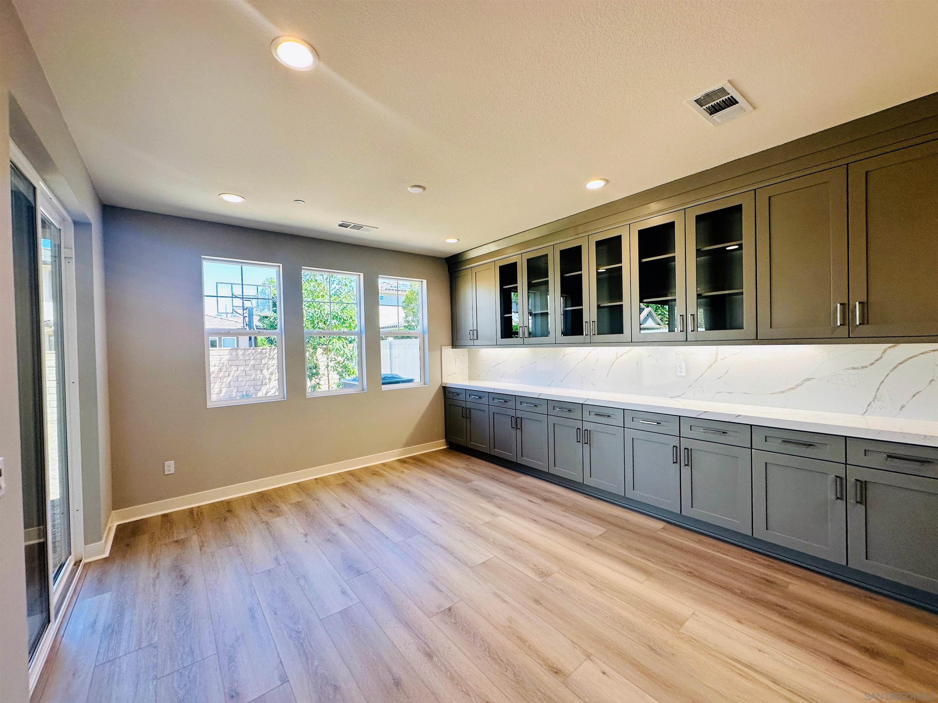 Detail Gallery Image 3 of 18 For 13765  Holly Oak Way, Poway,  CA 92064 - 4 Beds | 3/1 Baths