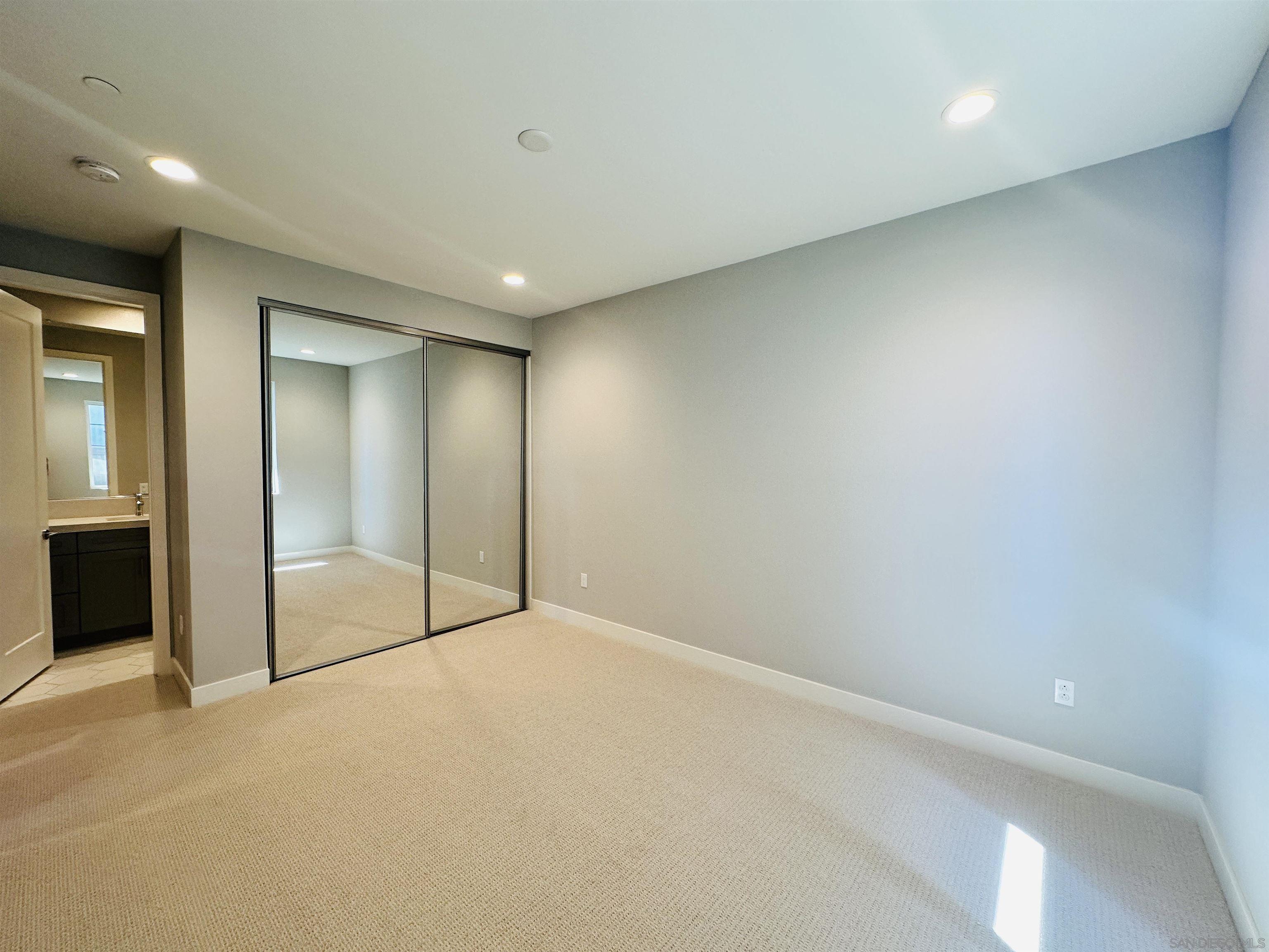 Detail Gallery Image 8 of 18 For 13765  Holly Oak Way, Poway,  CA 92064 - 4 Beds | 3/1 Baths