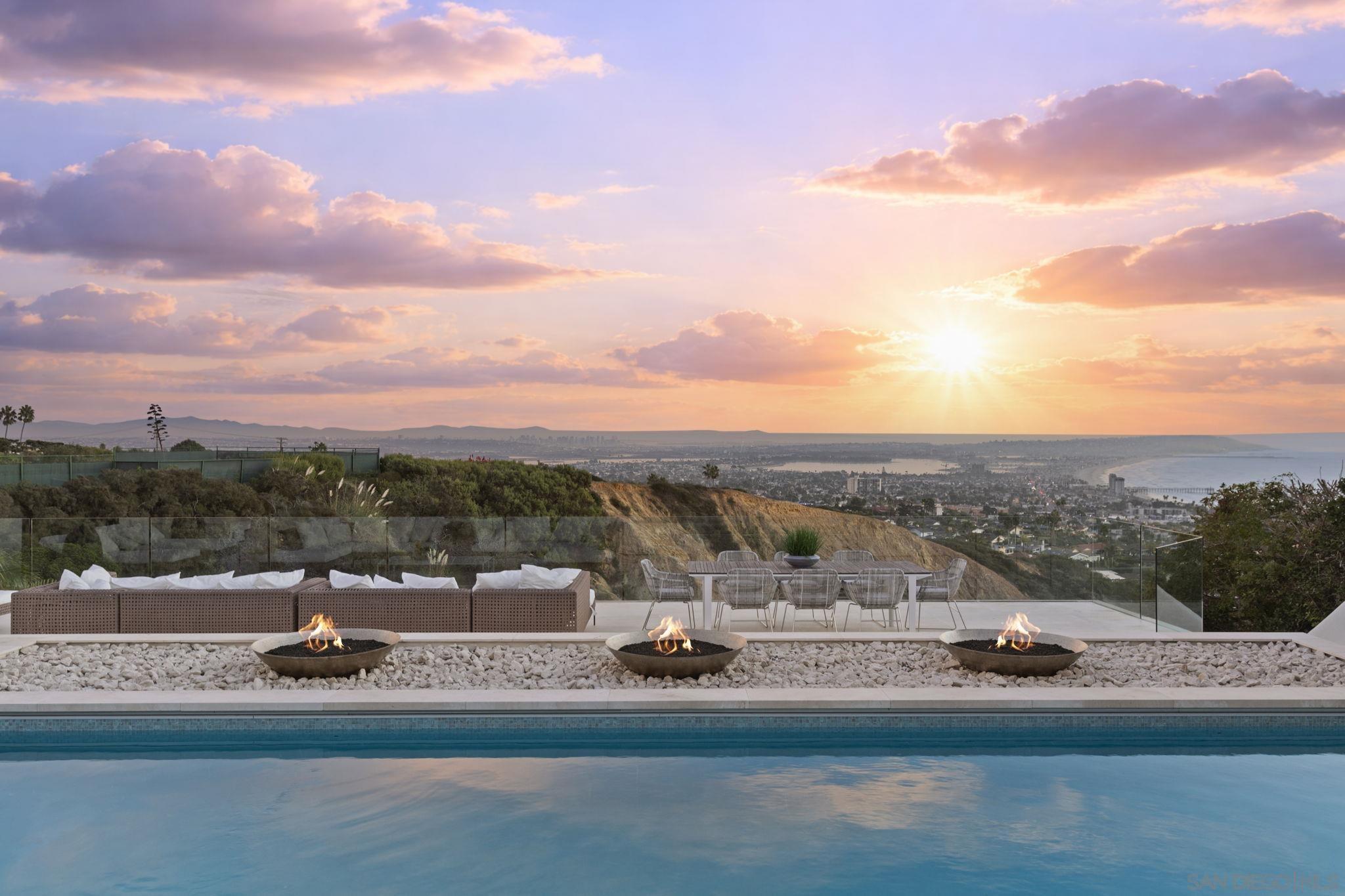 Detail Gallery Image 2 of 28 For 5811  Box Canyon Rd, La Jolla,  CA 92037 - 5 Beds | 4 Baths