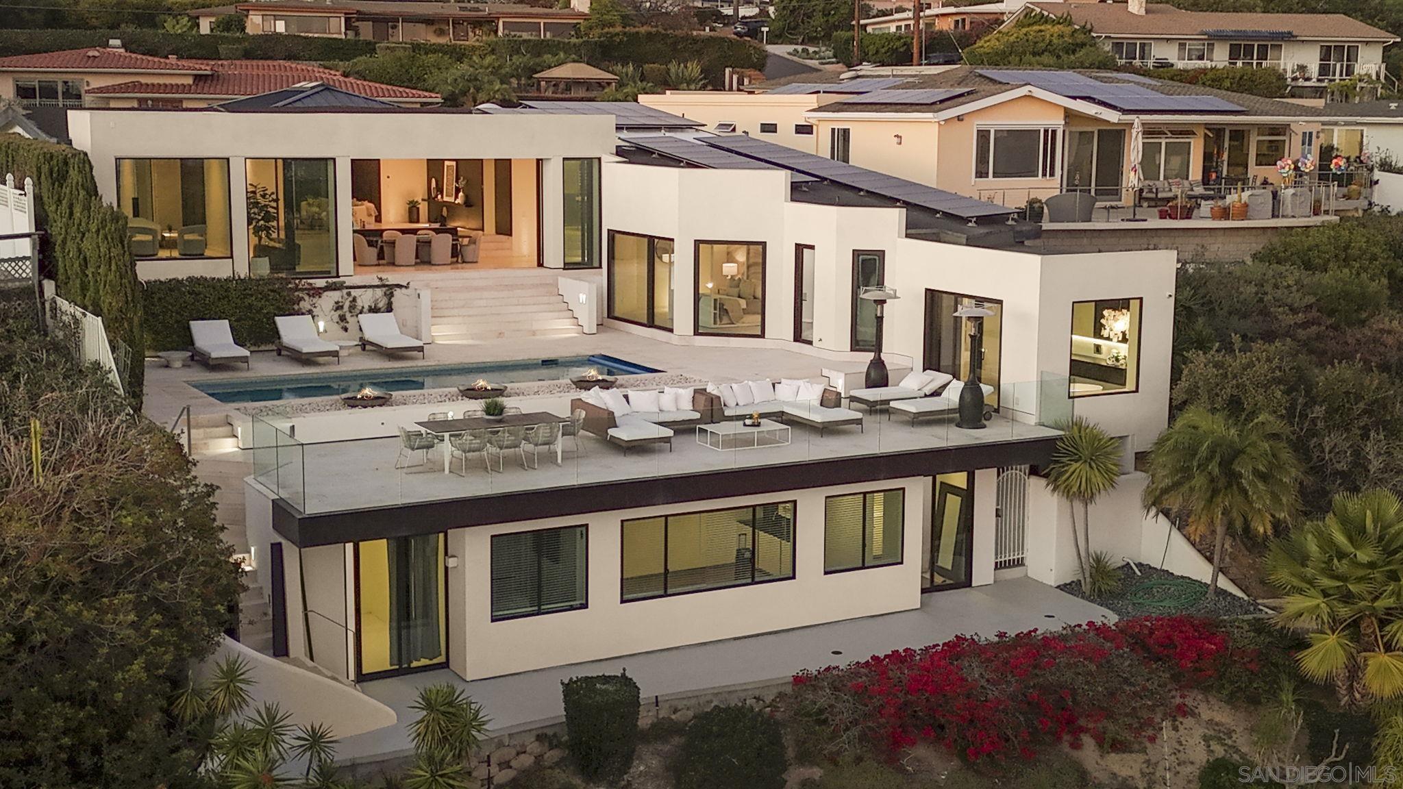 Detail Gallery Image 25 of 28 For 5811  Box Canyon Rd, La Jolla,  CA 92037 - 5 Beds | 4 Baths