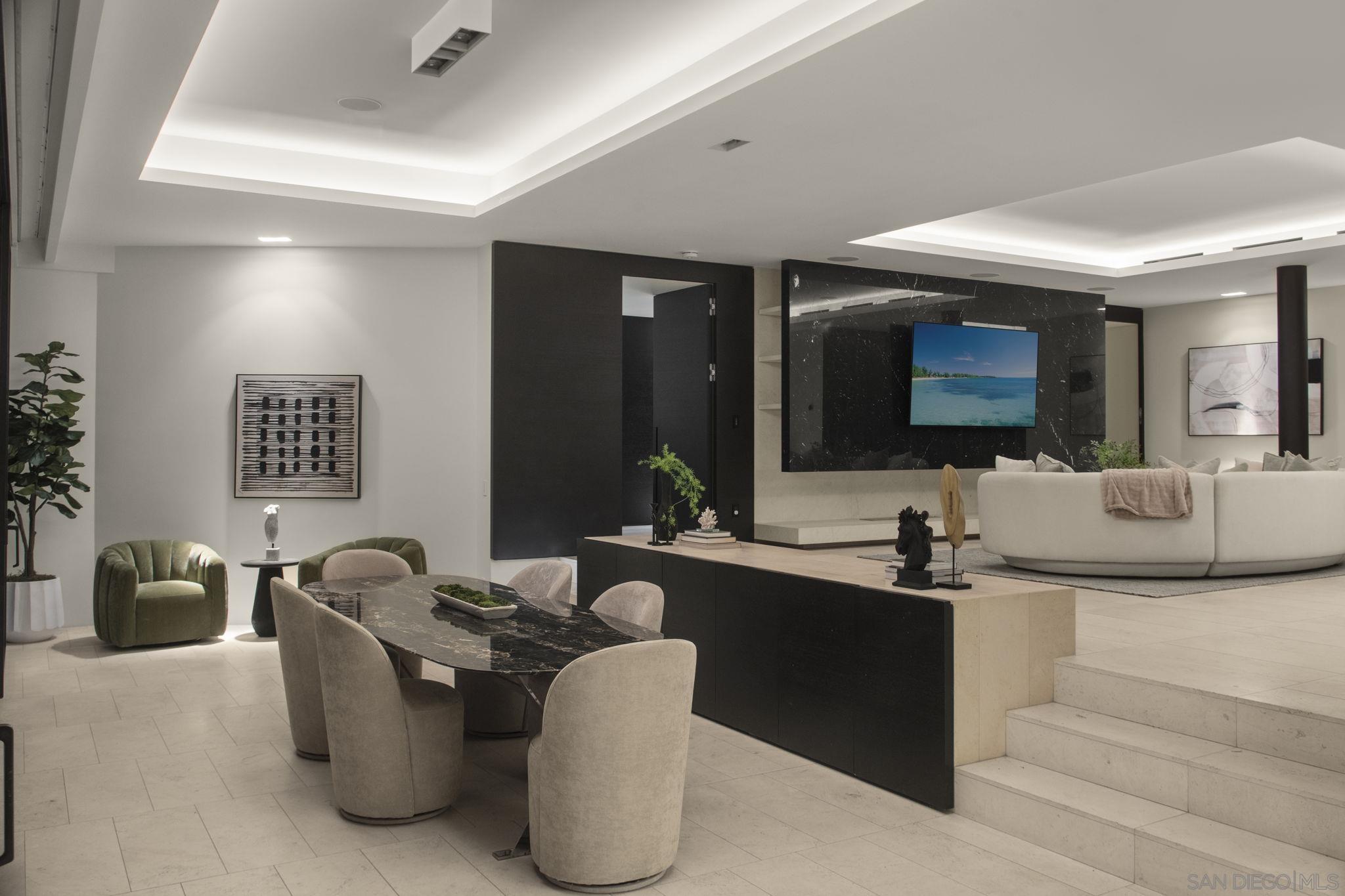 Detail Gallery Image 9 of 28 For 5811  Box Canyon Rd, La Jolla,  CA 92037 - 5 Beds | 4 Baths